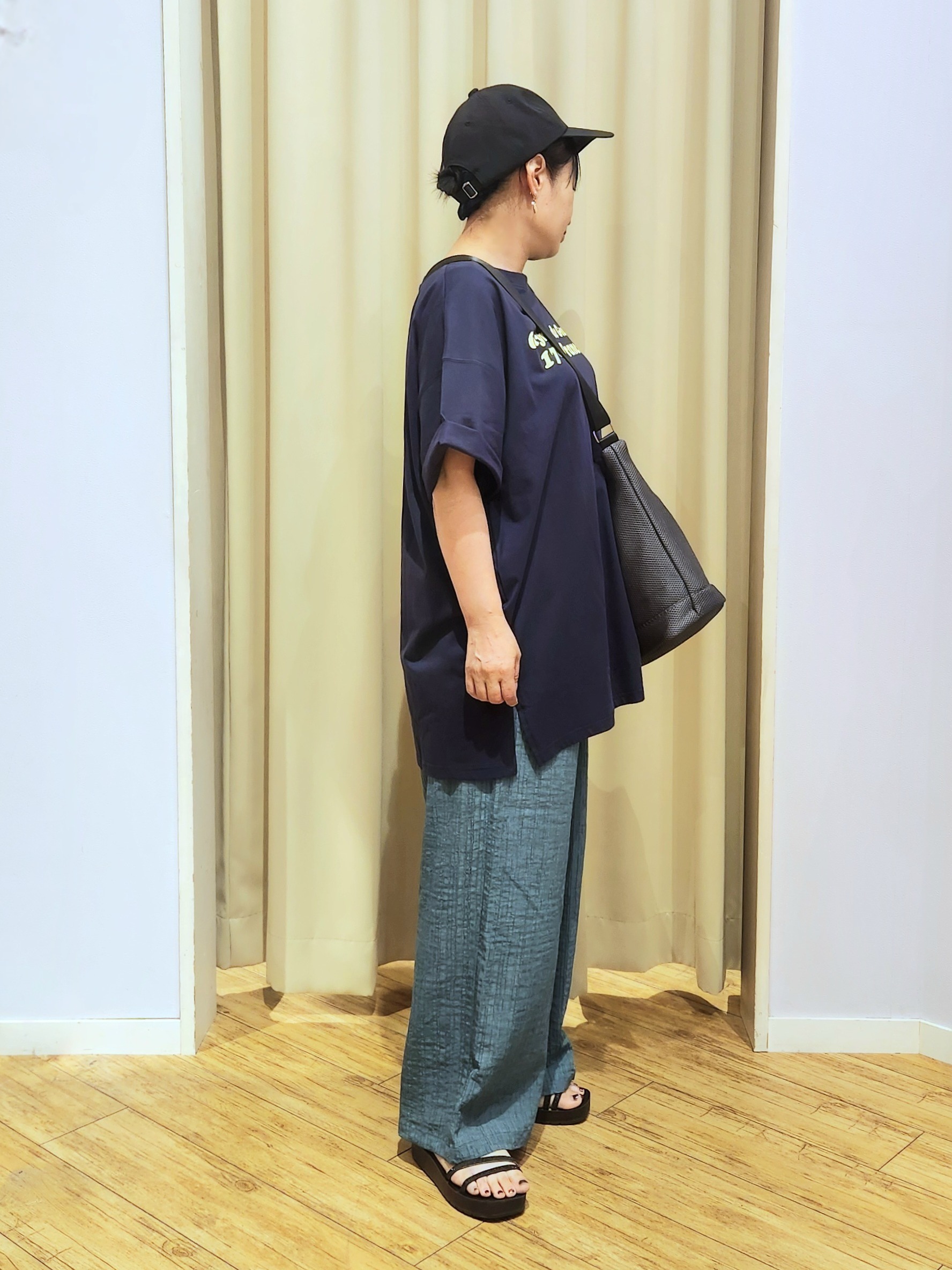 くまさんの「SHOO･LA･RUE｜【ひんやり】ゆるっと体型カバー BIGアソートTシャツ」を使ったコーディネート