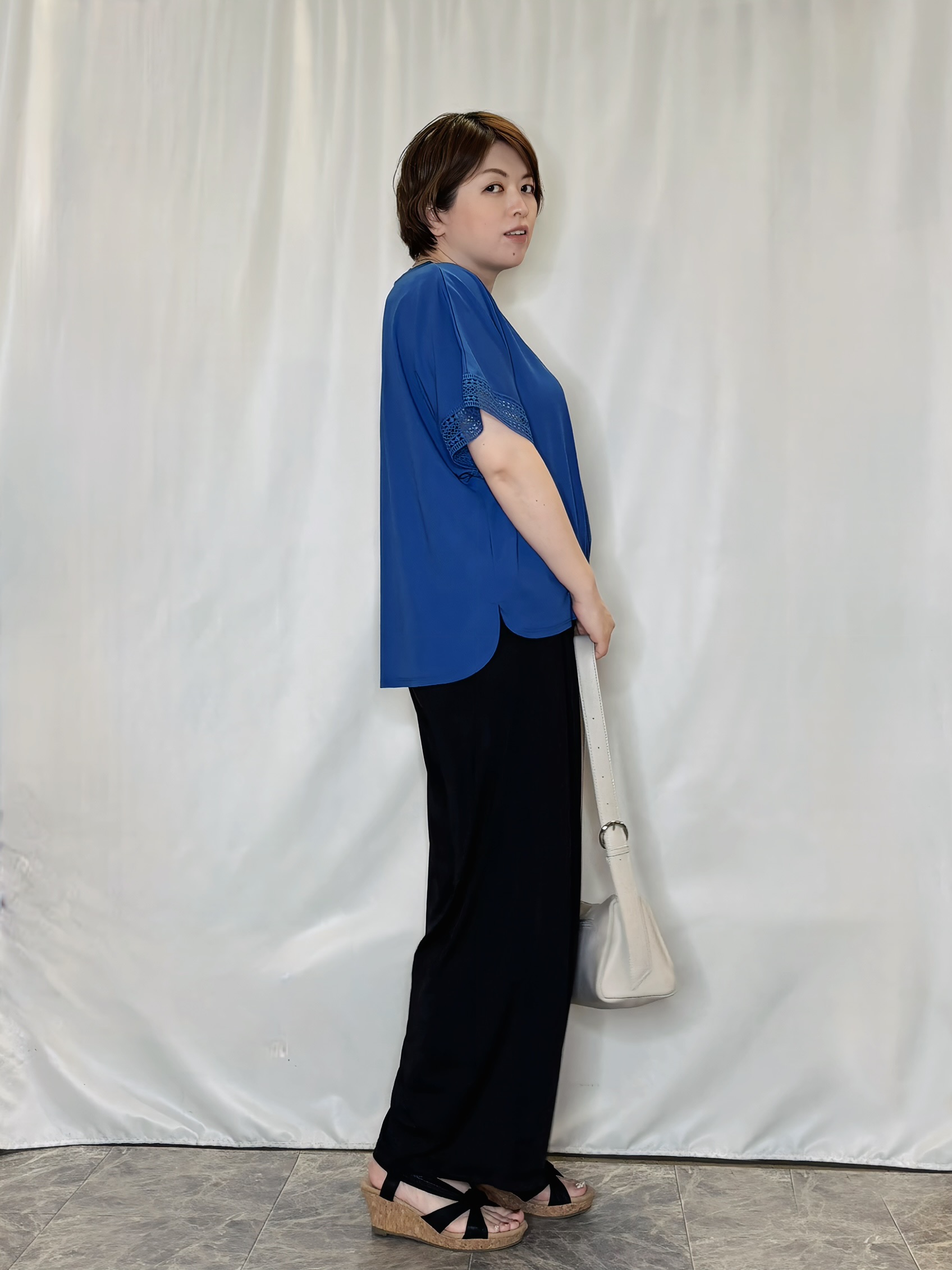 たみさんの「SHOO･LA･RUE｜【ひんやり/UV】お袖レースが上品 ゆったりとろみトップス」を使ったコーディネート