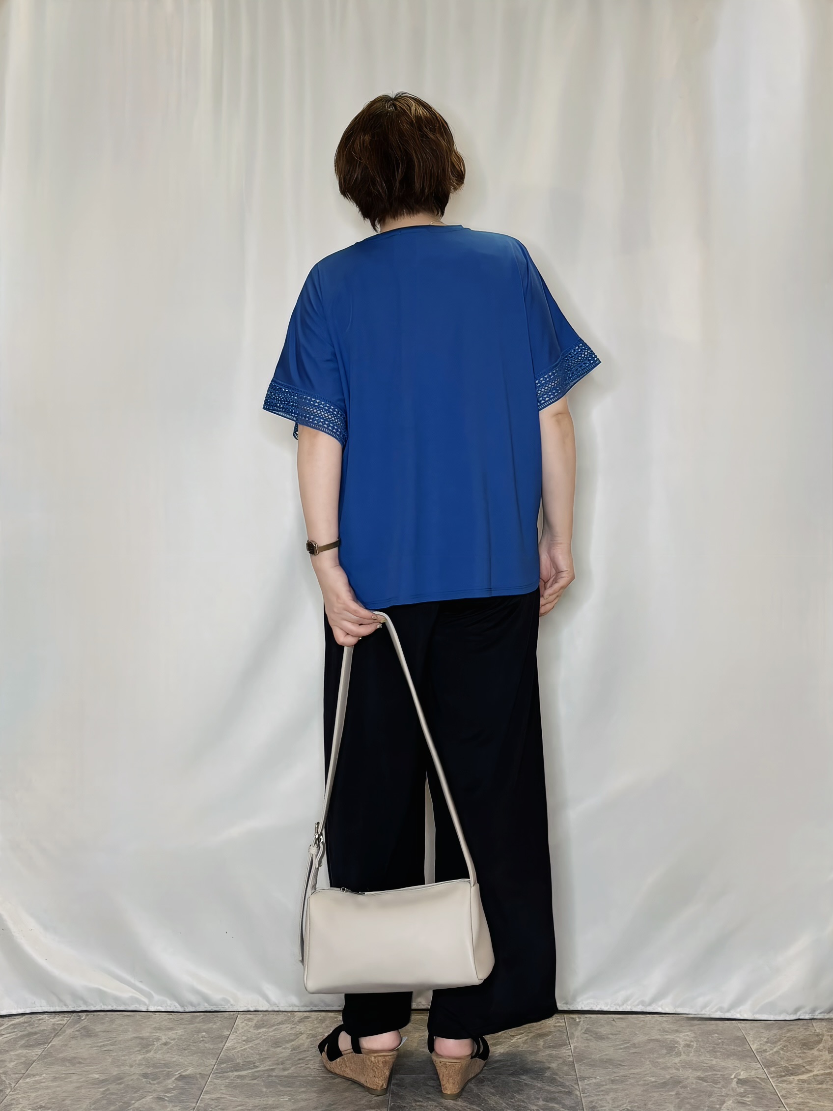 たみさんの「SHOO･LA･RUE｜【ひんやり/UV】お袖レースが上品 ゆったりとろみトップス」を使ったコーディネート
