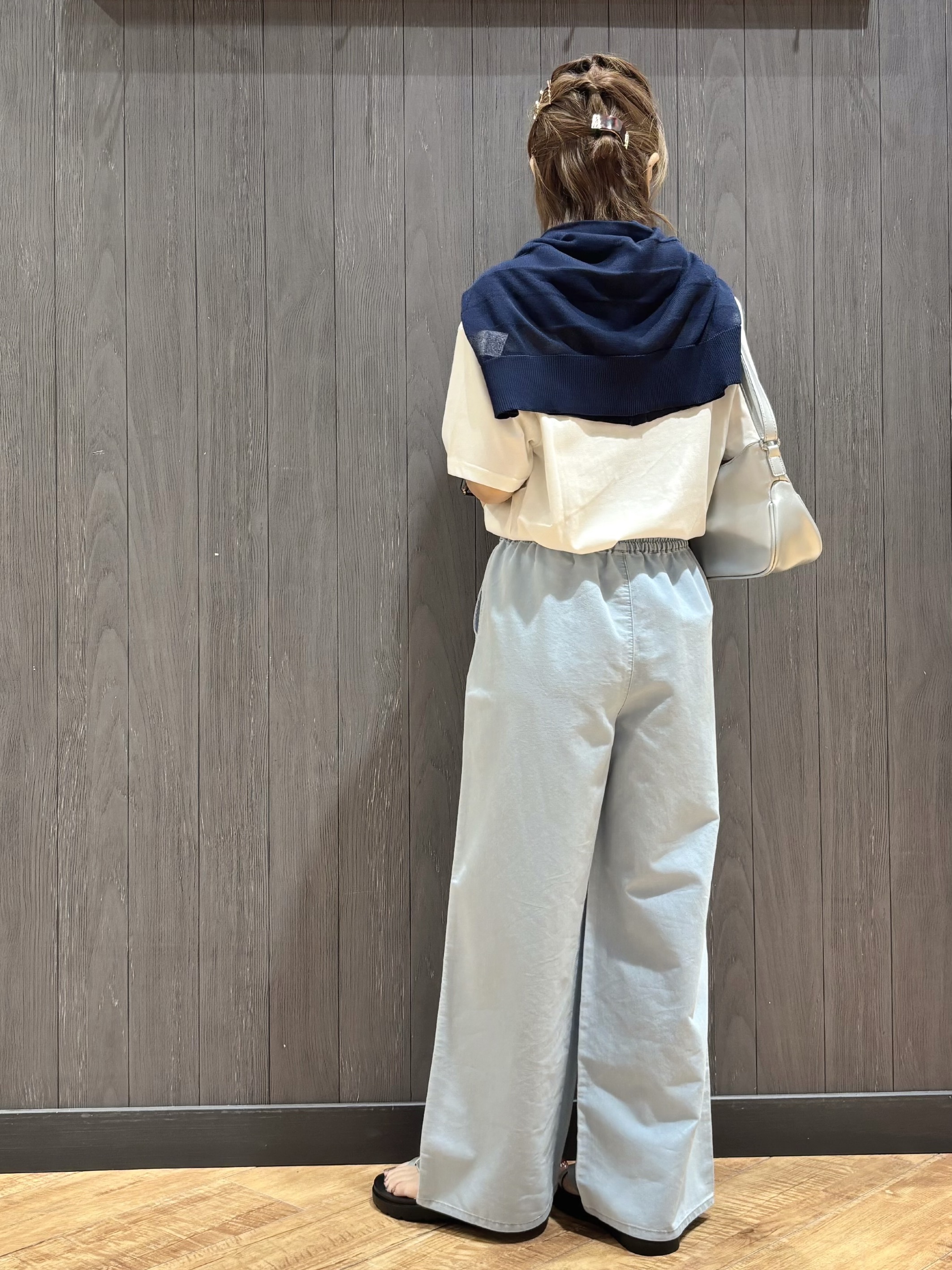 meiさんの「SHOO･LA･RUE｜【洗濯機可/S-LL】涼し気な透け感 日差し冷房対策に シアーボーダーカーディガン」を使ったコーディネート