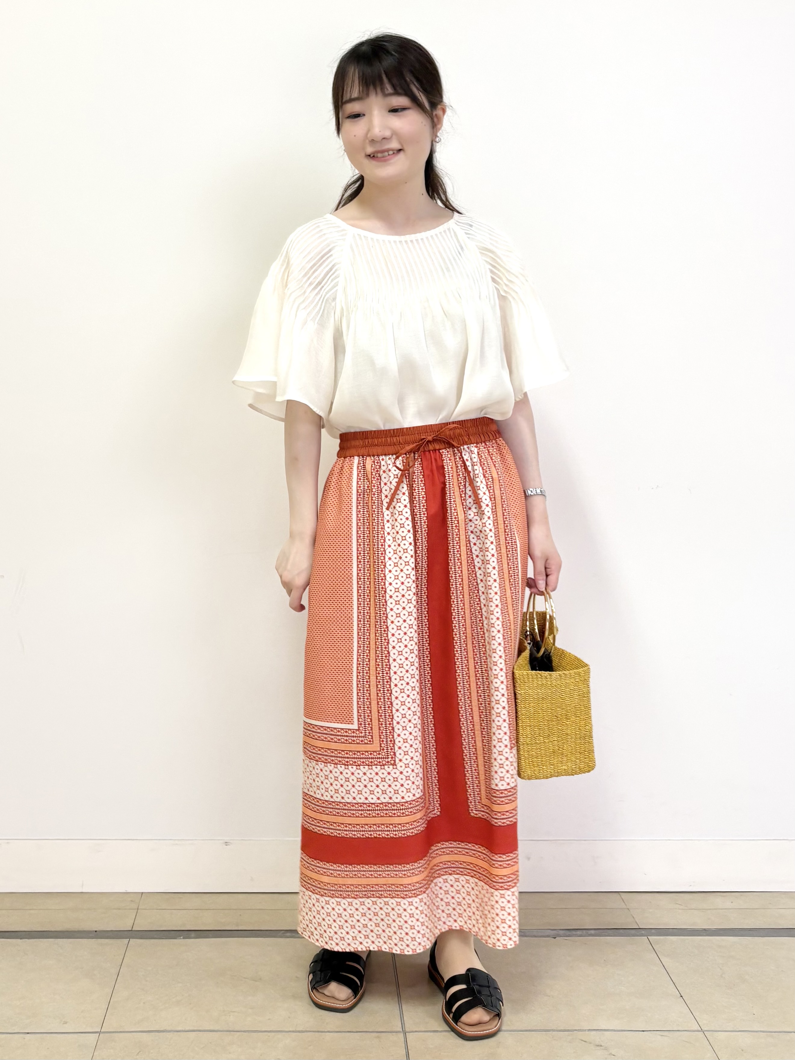 mikiさんの「Reflect｜ピンタックデザインフレアスリーブブラウス」を使ったコーディネート