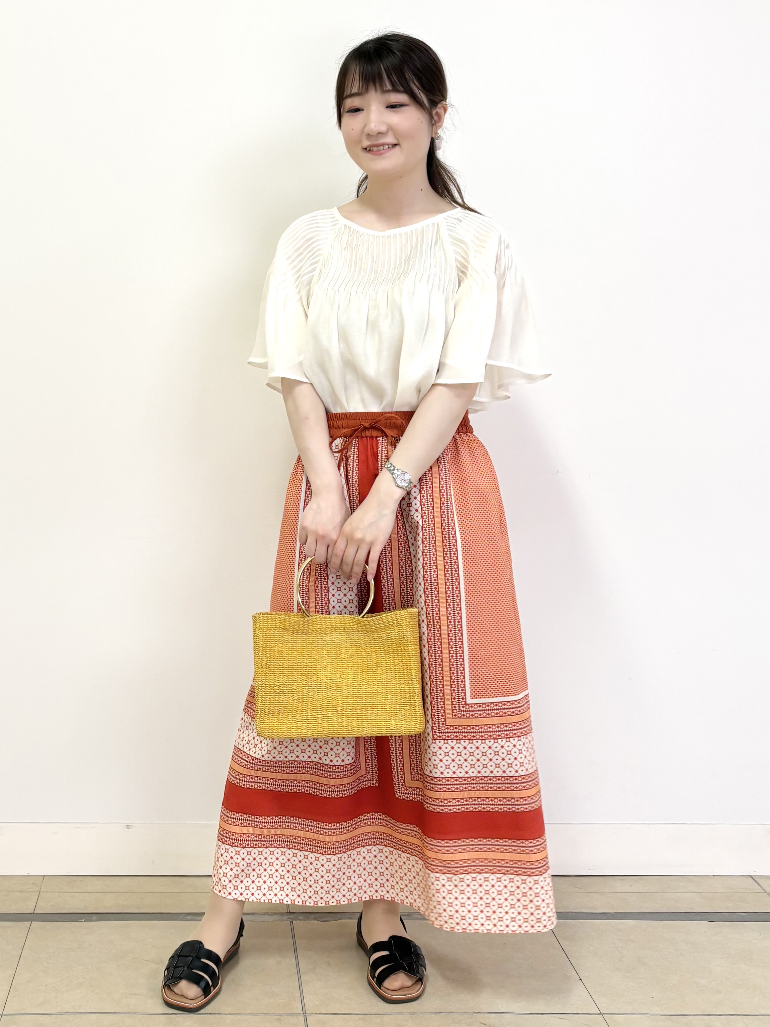 mikiさんの「Reflect｜ピンタックデザインフレアスリーブブラウス」を使ったコーディネート