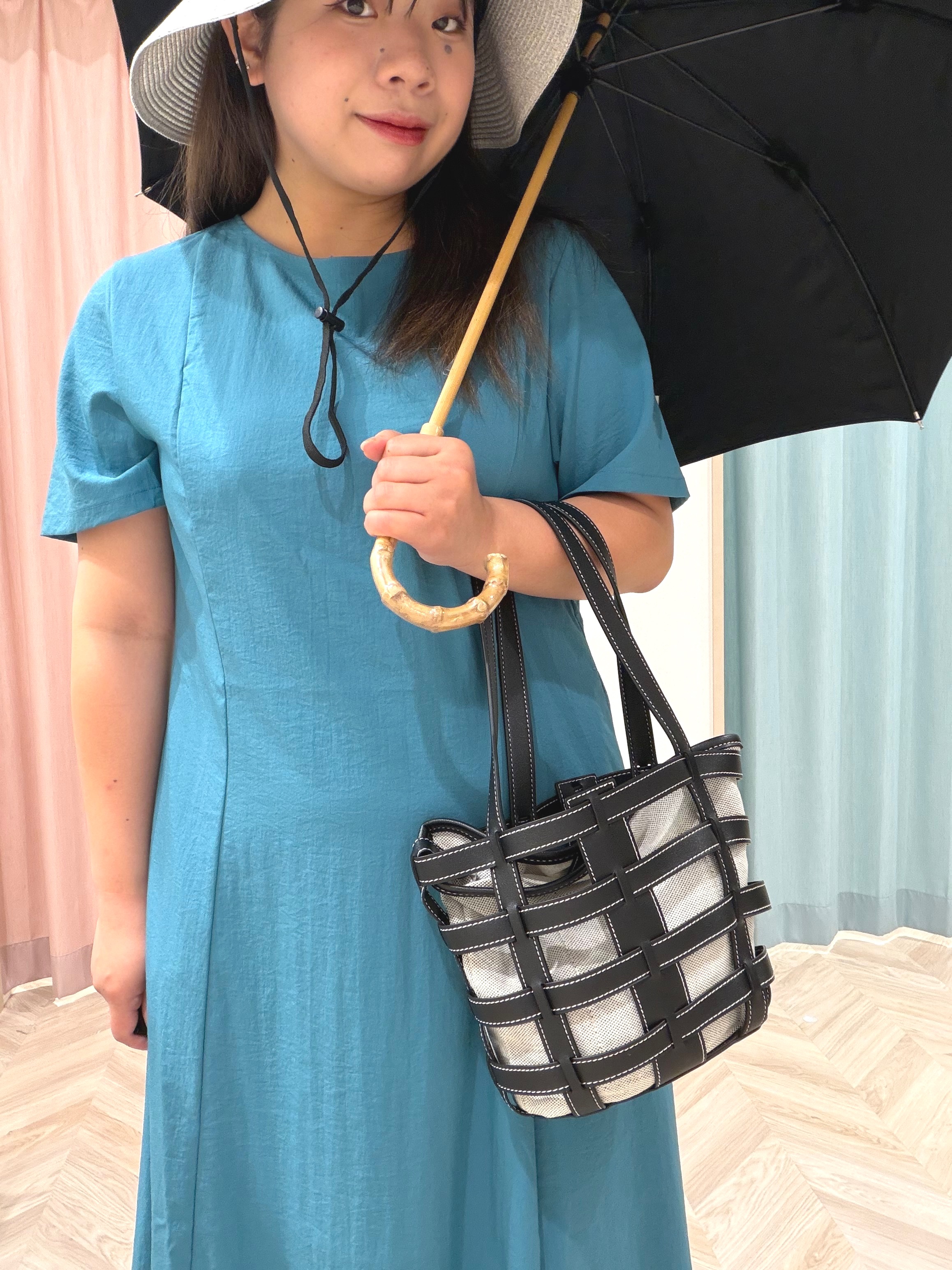 まちゃんなちゃんさんの「SHOO･LA･RUE｜【S-LL/洗濯機可/セットアップ可】軽凛(かろりん) ひんやり切替ワンピース」を使ったコーディネート
