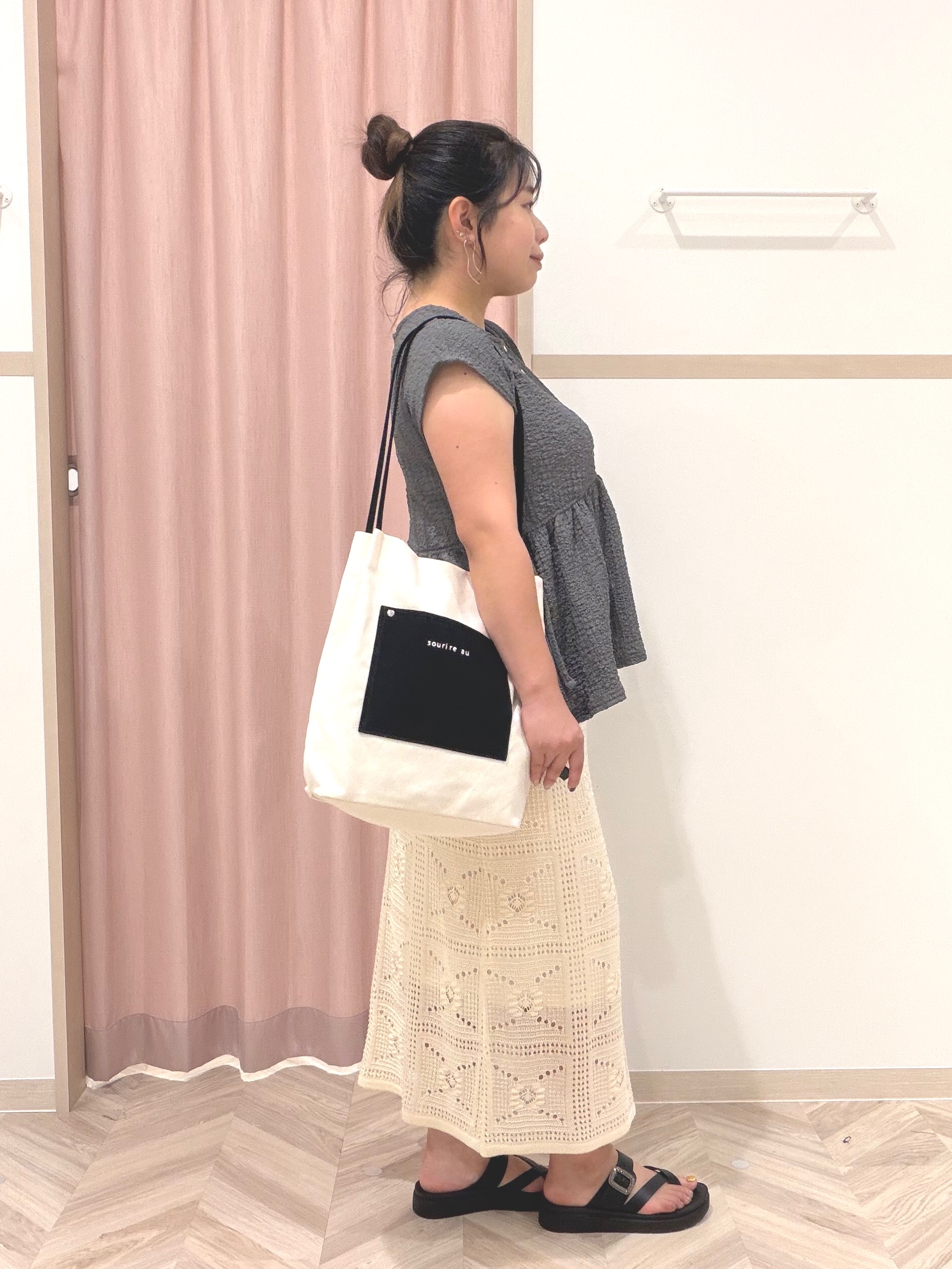 まちゃんなちゃんさんの「SHOO･LA･RUE｜ポコポコ素材 ペプラムプルオーバーアソート」を使ったコーディネート