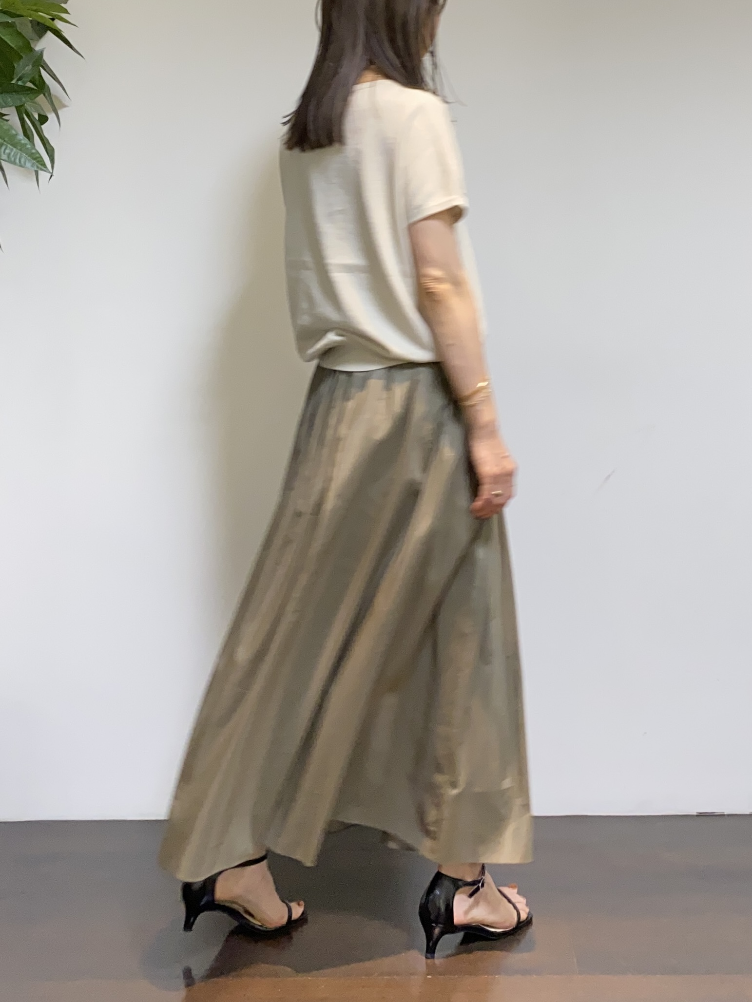 tomoさんの「UNTITLED｜【9色展開/アンサンブル可】コットンクルーネックカーディガン」を使ったコーディネート