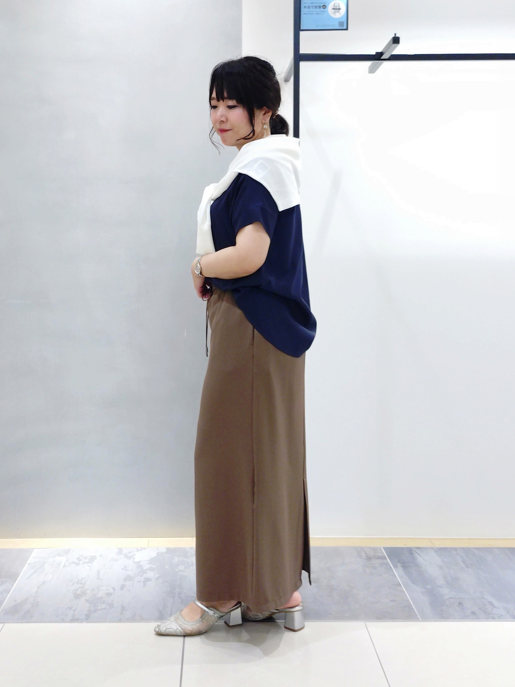TOMOMIさんの「INDIVI｜【着る日傘】Iラインドロストスカート」を使ったコーディネート