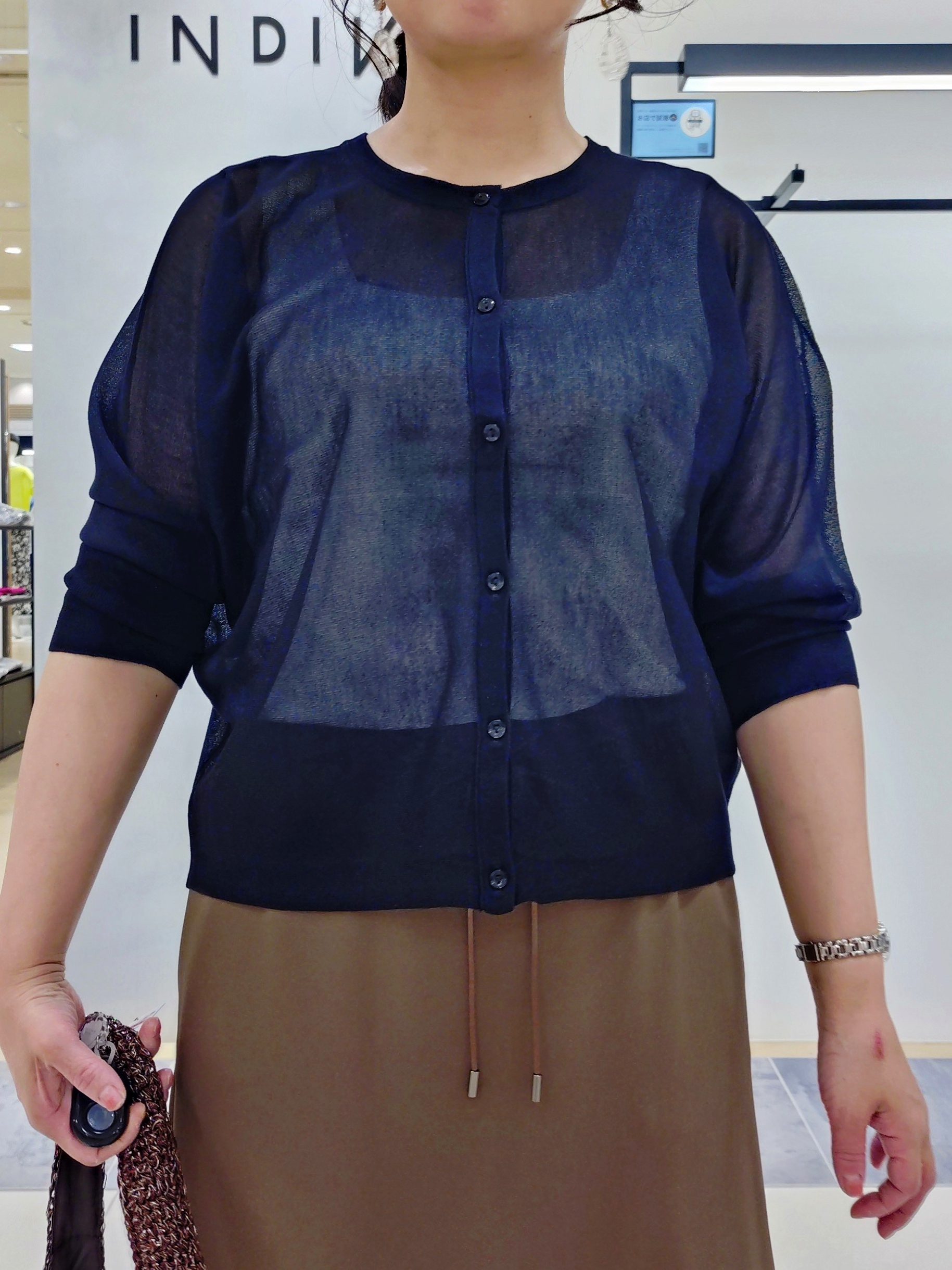 TOMOMIさんの「INDIVI｜【着る日傘】Iラインドロストスカート」を使ったコーディネート