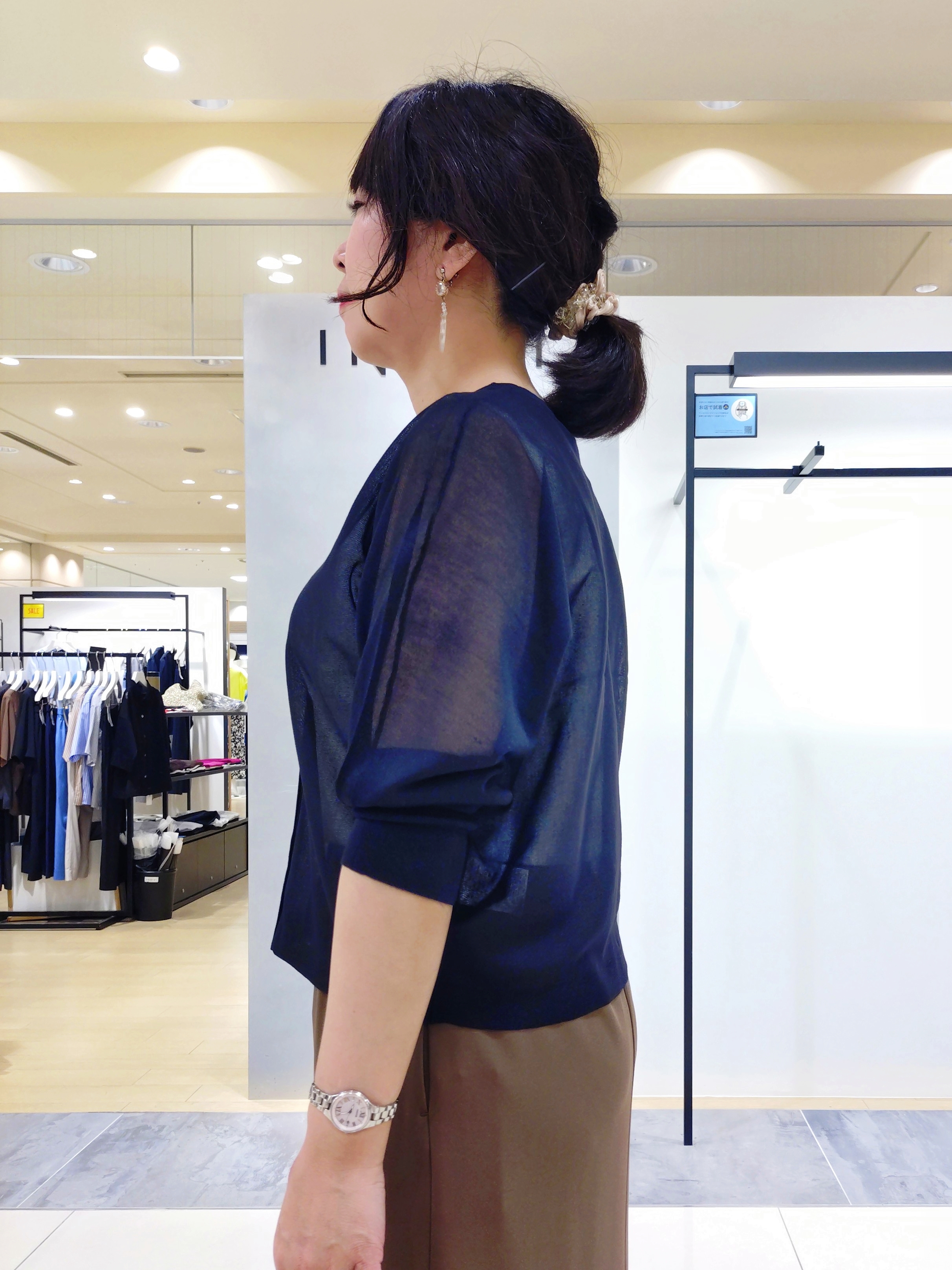 TOMOMIさんの「INDIVI｜【着る日傘】Iラインドロストスカート」を使ったコーディネート