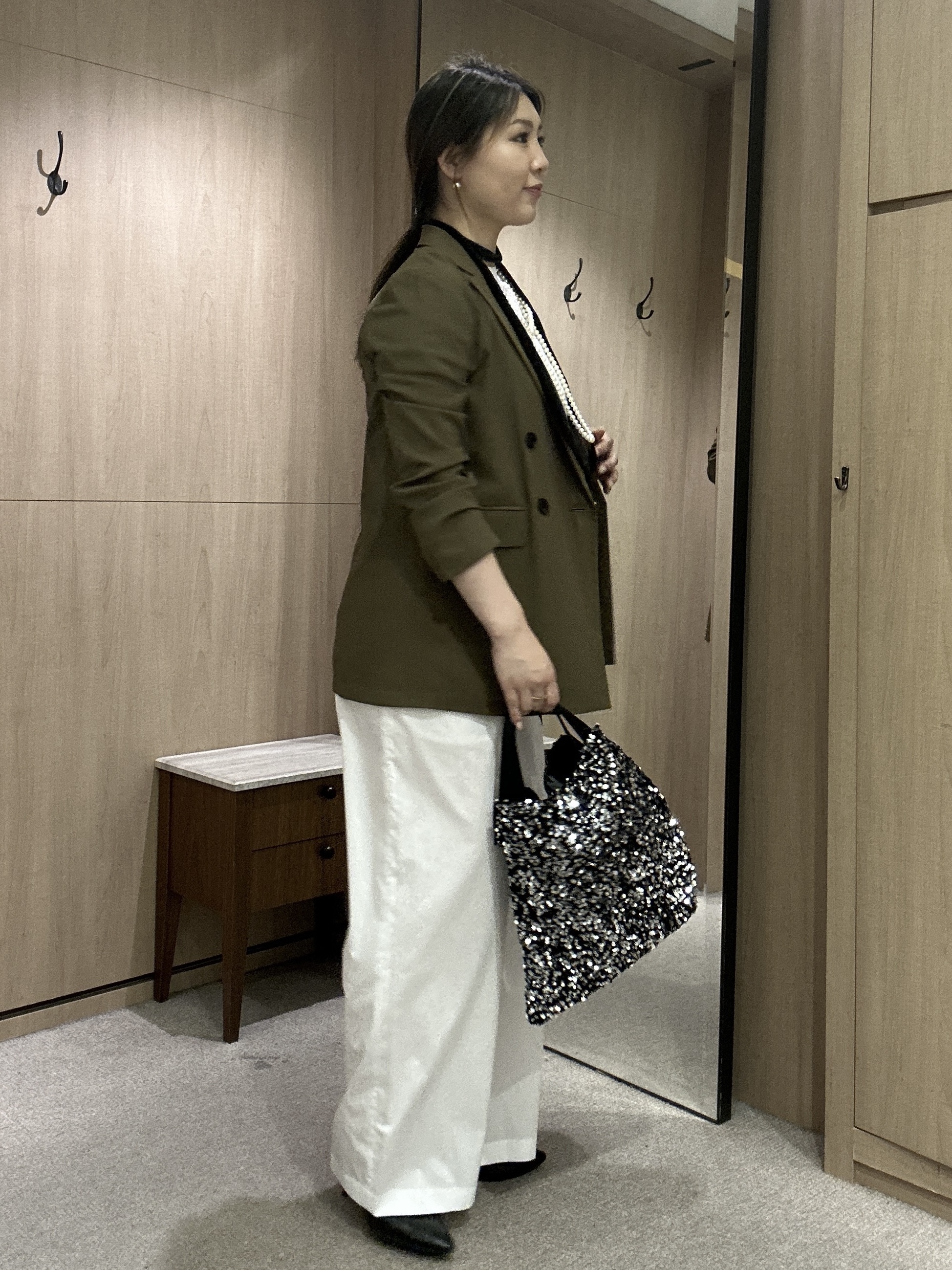 YURIさんの「UNTITLED｜スパンコールフラットトート」を使ったコーディネート