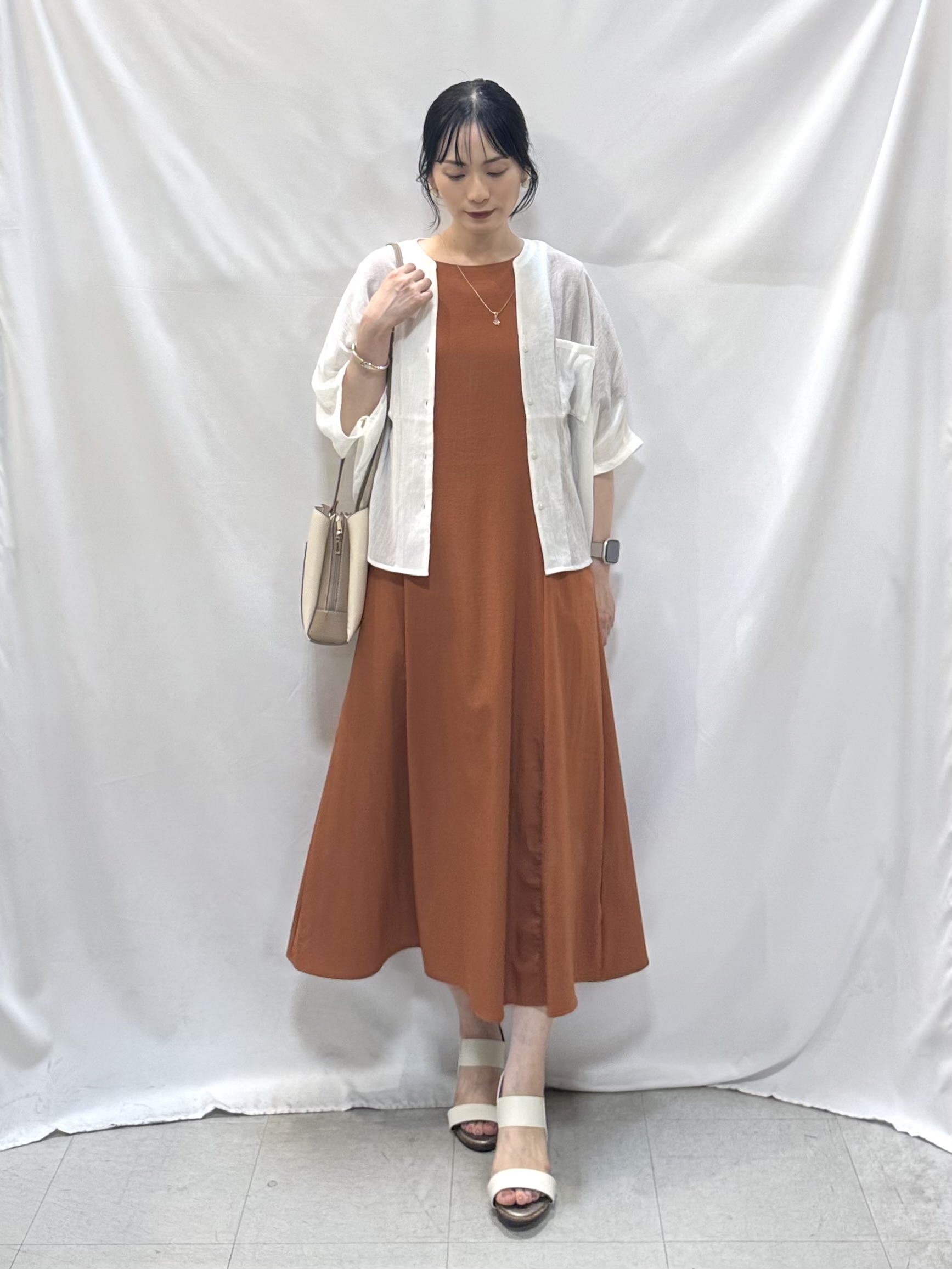 𝐇𝐢𝐫𝐨𝐦𝐢さんの「SHOO･LA･RUE｜シアーワッシャーポケドルマン」を使ったコーディネート