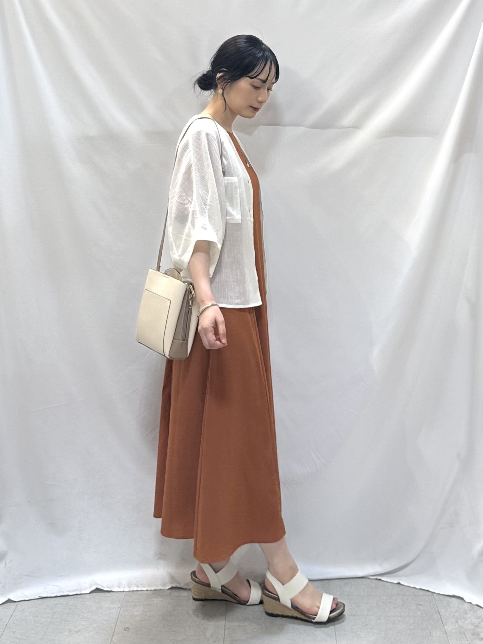 𝐇𝐢𝐫𝐨𝐦𝐢さんの「SHOO･LA･RUE｜シアーワッシャーポケドルマン」を使ったコーディネート