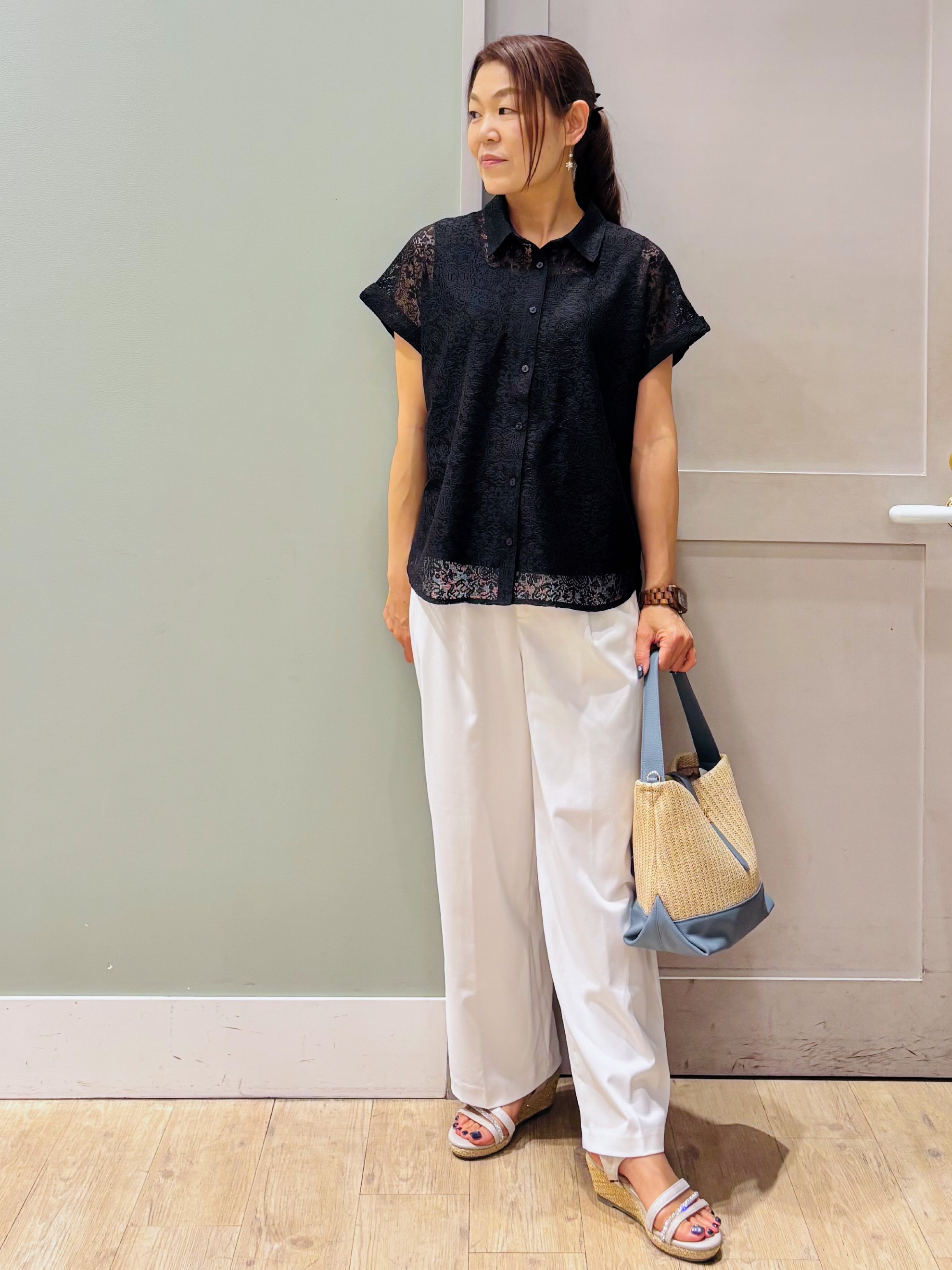 Komi☆さんの「grove｜【洗濯機◎・体型カバー】ON/OFF使える、シアースキッパーシャツ」を使ったコーディネート