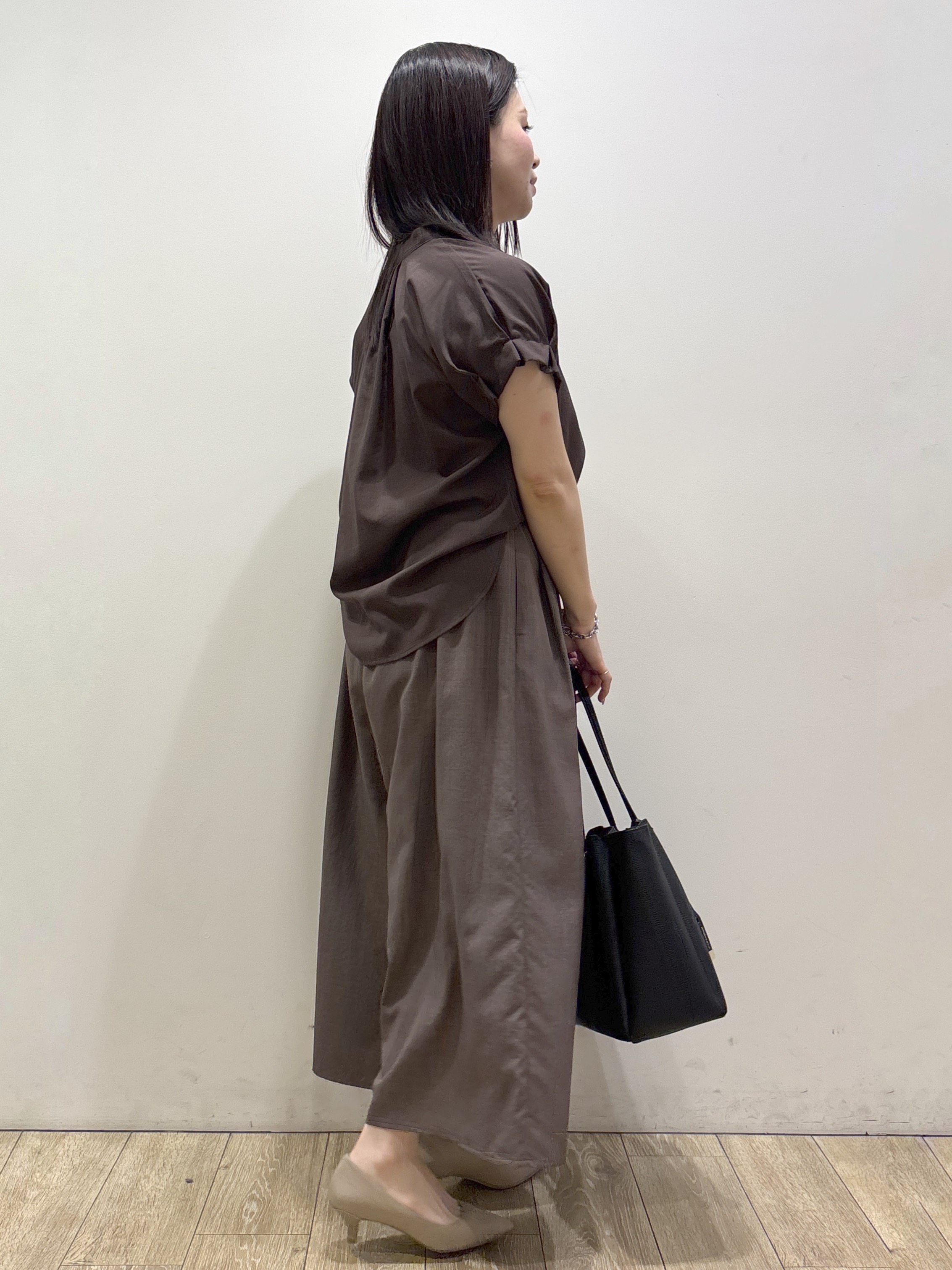 mameさんの「index｜【接触冷感／吸水速乾】タックスキッパーブラウス《防シワ／イージーアイロン／洗濯機OK／9col》」を使ったコーディネート