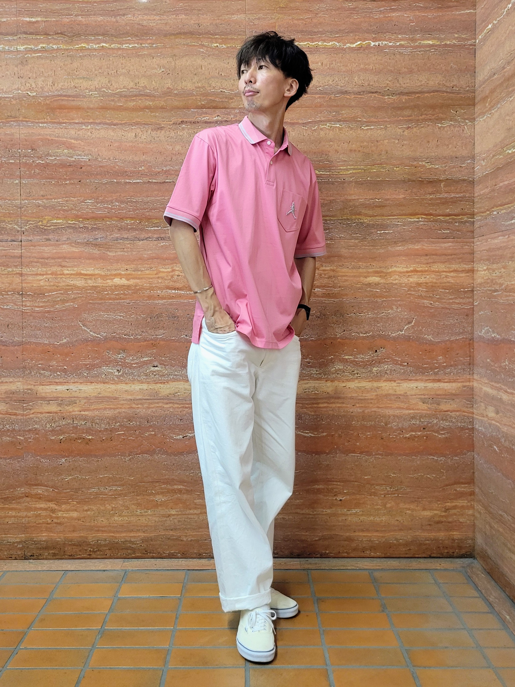 piroyaさんの「TAKEO KIKUCHI｜【BOWLER HAT LABEL】アイスクリアコットン ボーラーハットウォーカー ポロシャツ」を使ったコーディネート