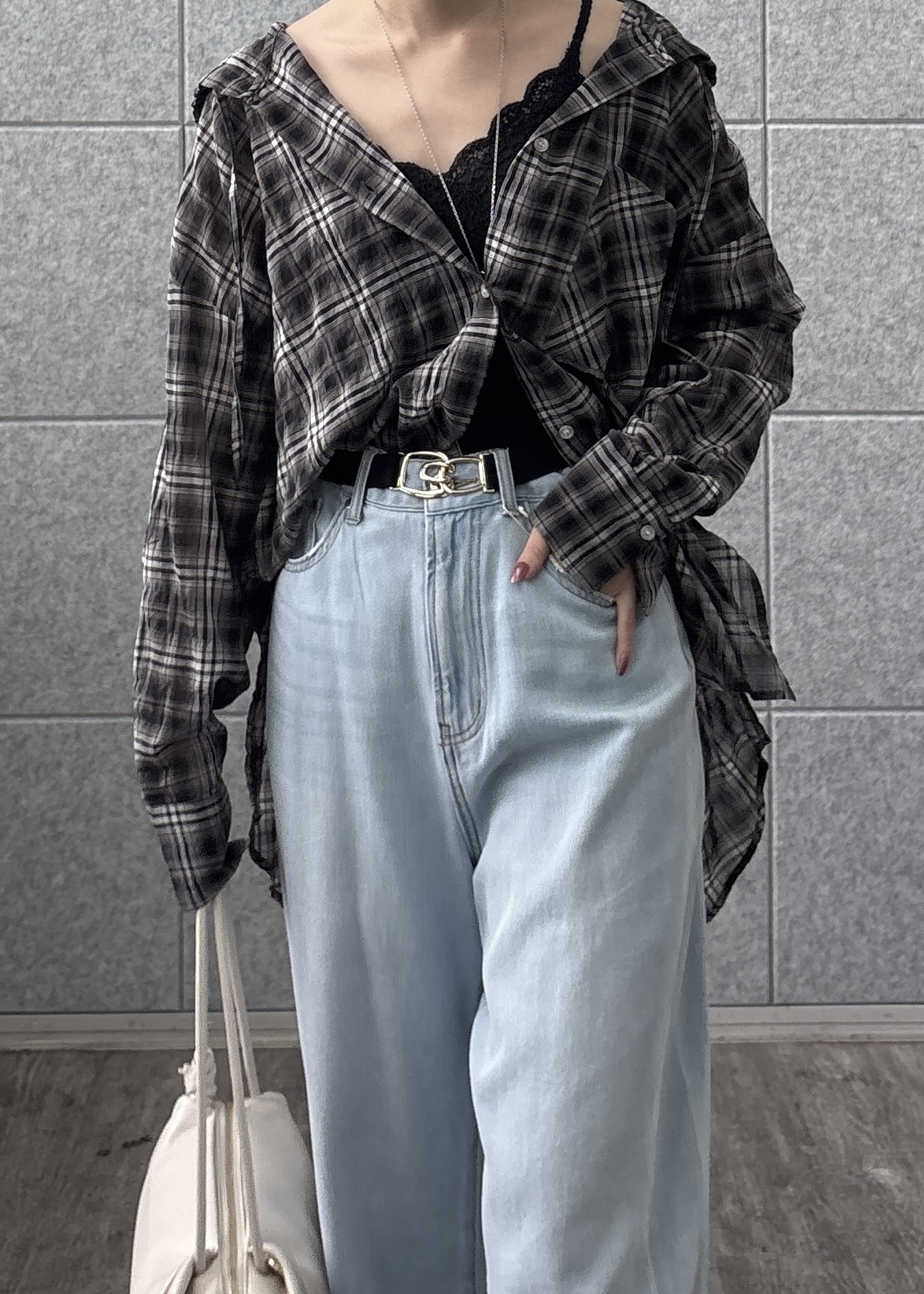 Renoさんの「INDIVI｜フード付 シアーチェックシャツ」を使ったコーディネート