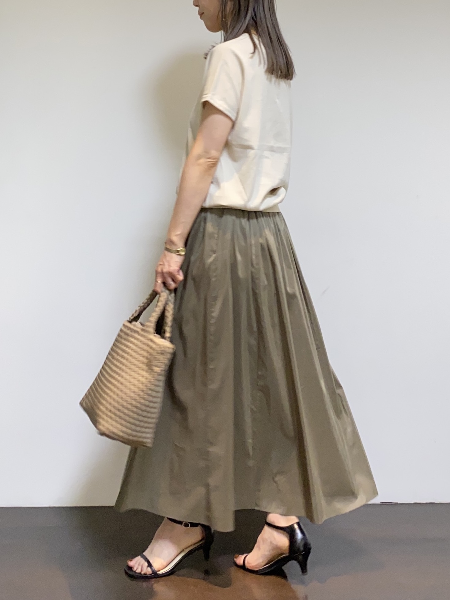 tomoさんの「UNTITLED｜【9色展開/アンサンブル可】コットンクルーネックカーディガン」を使ったコーディネート