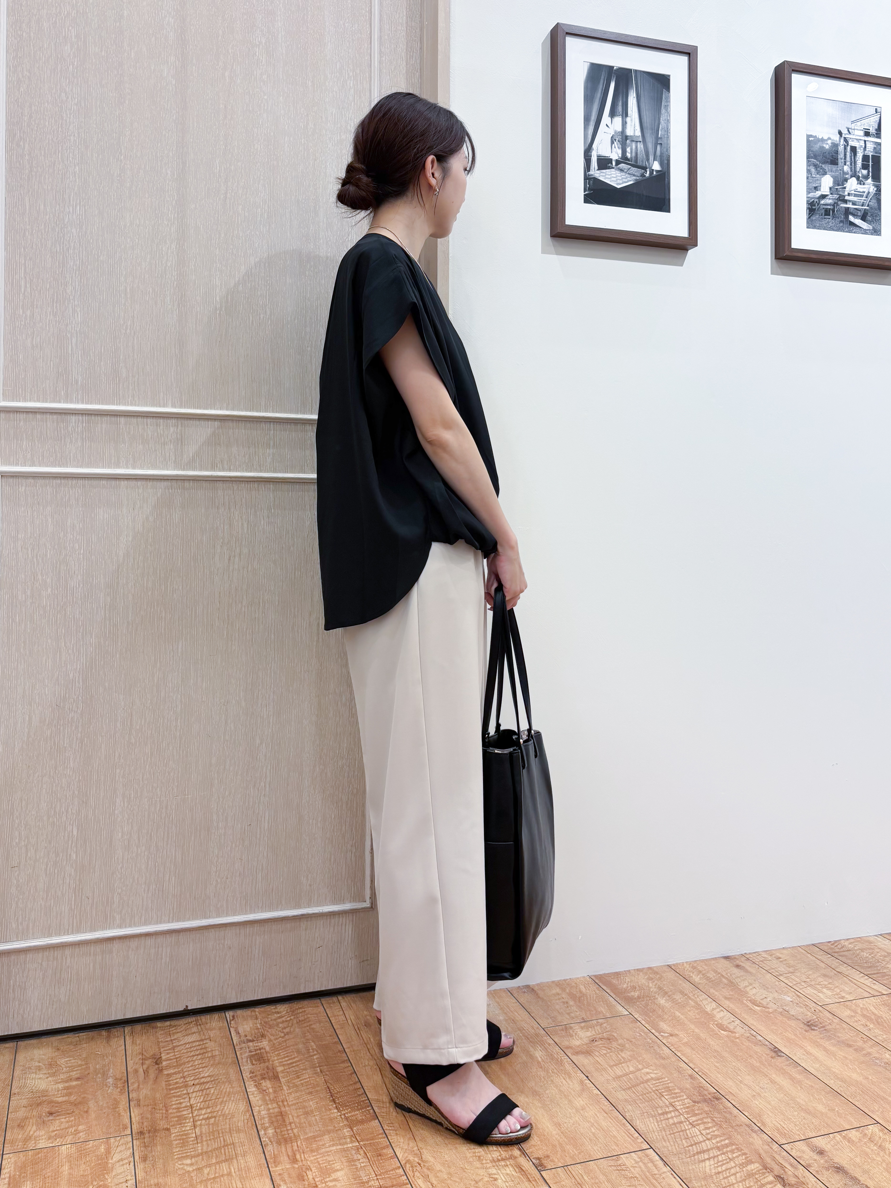 なみさんの「SHOO･LA･RUE｜【洗濯機可/体型カバー】インせずこなれる ふんわり裾バルーントップス」を使ったコーディネート