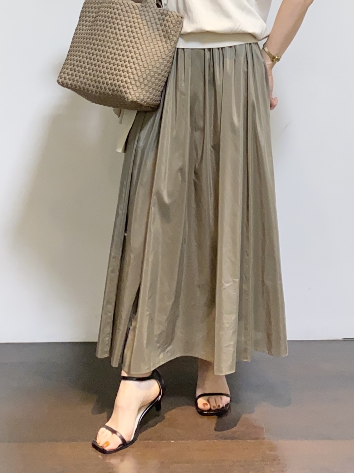 tomoさんの「UNTITLED｜【9色展開/アンサンブル可】コットンクルーネックカーディガン」を使ったコーディネート