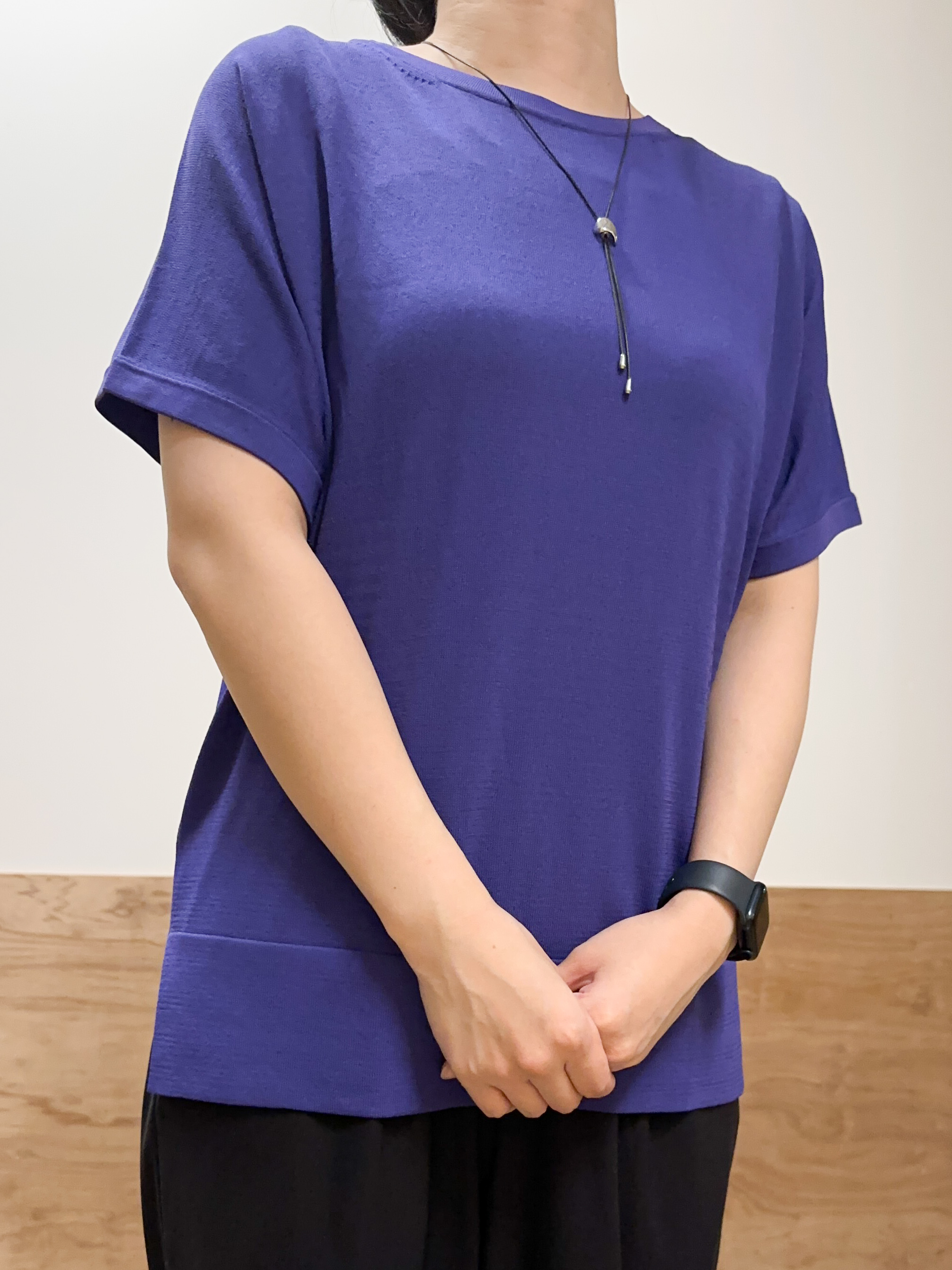 すーさんの「grove｜【シリーズ累計36万枚！やわらかドライタッチ】夏にうれしい多機能ロングニット」を使ったコーディネート