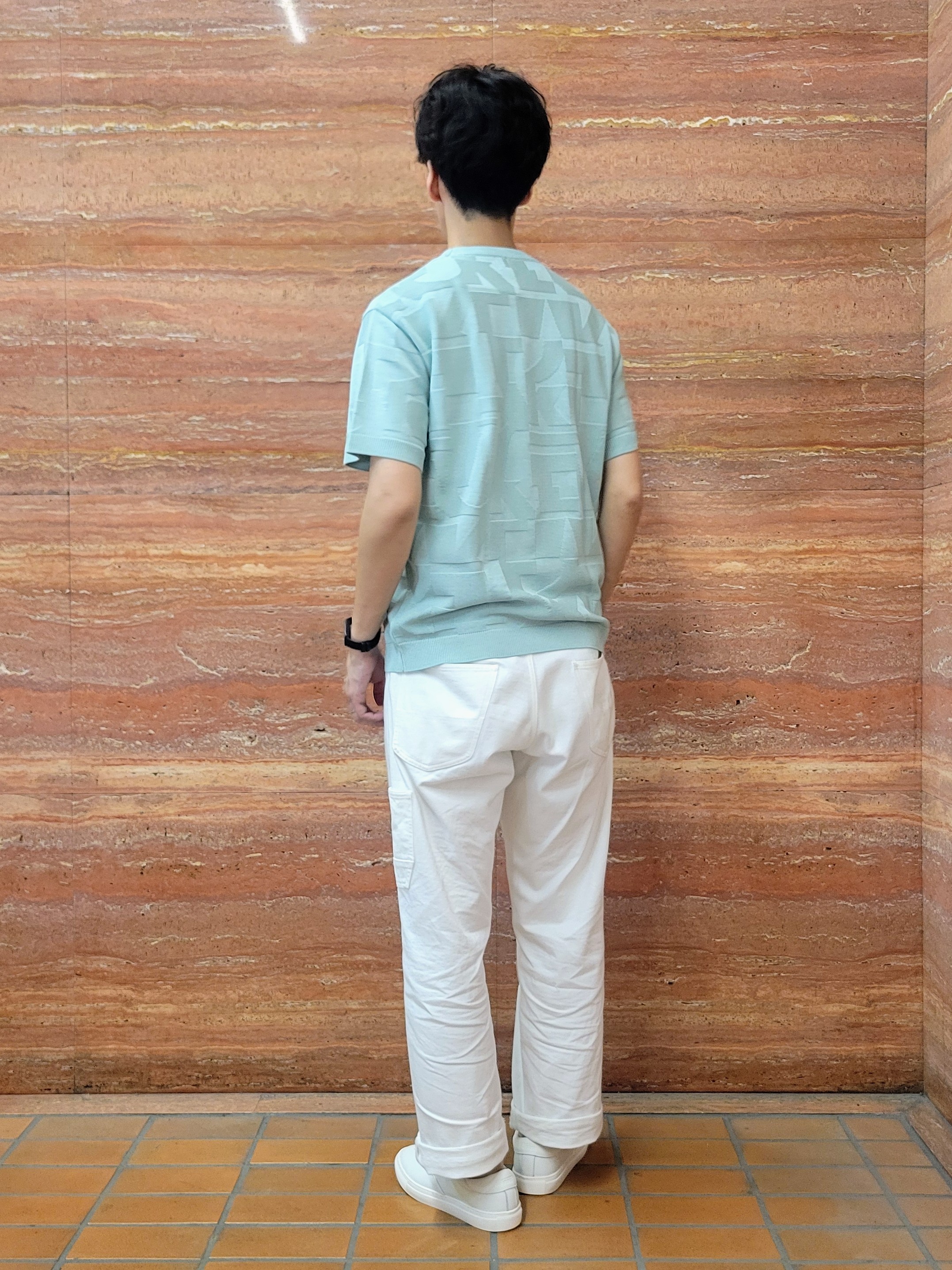 piroyaさんの「TAKEO KIKUCHI｜【徳島ニット】ニットＴシャツ」を使ったコーディネート