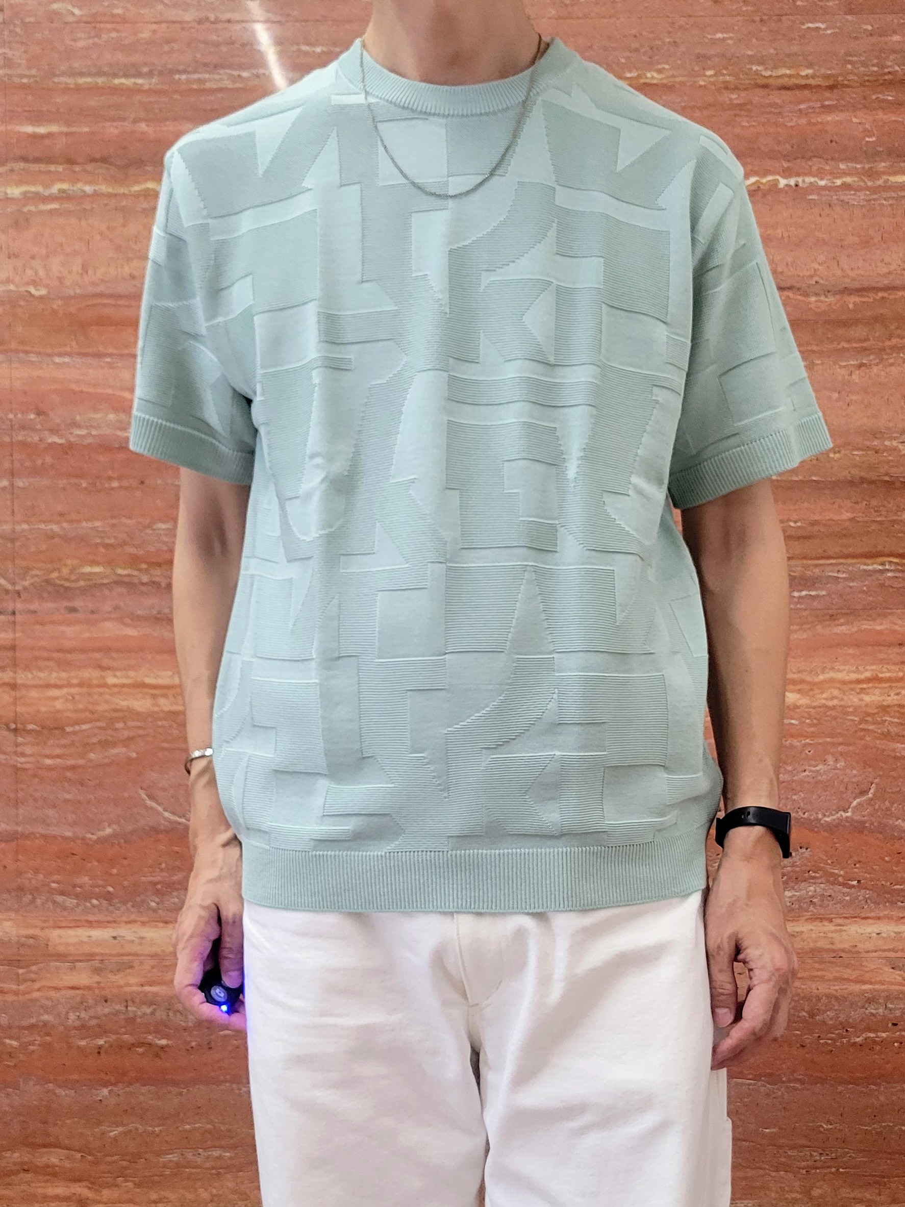 piroyaさんの「TAKEO KIKUCHI｜【徳島ニット】ニットＴシャツ」を使ったコーディネート