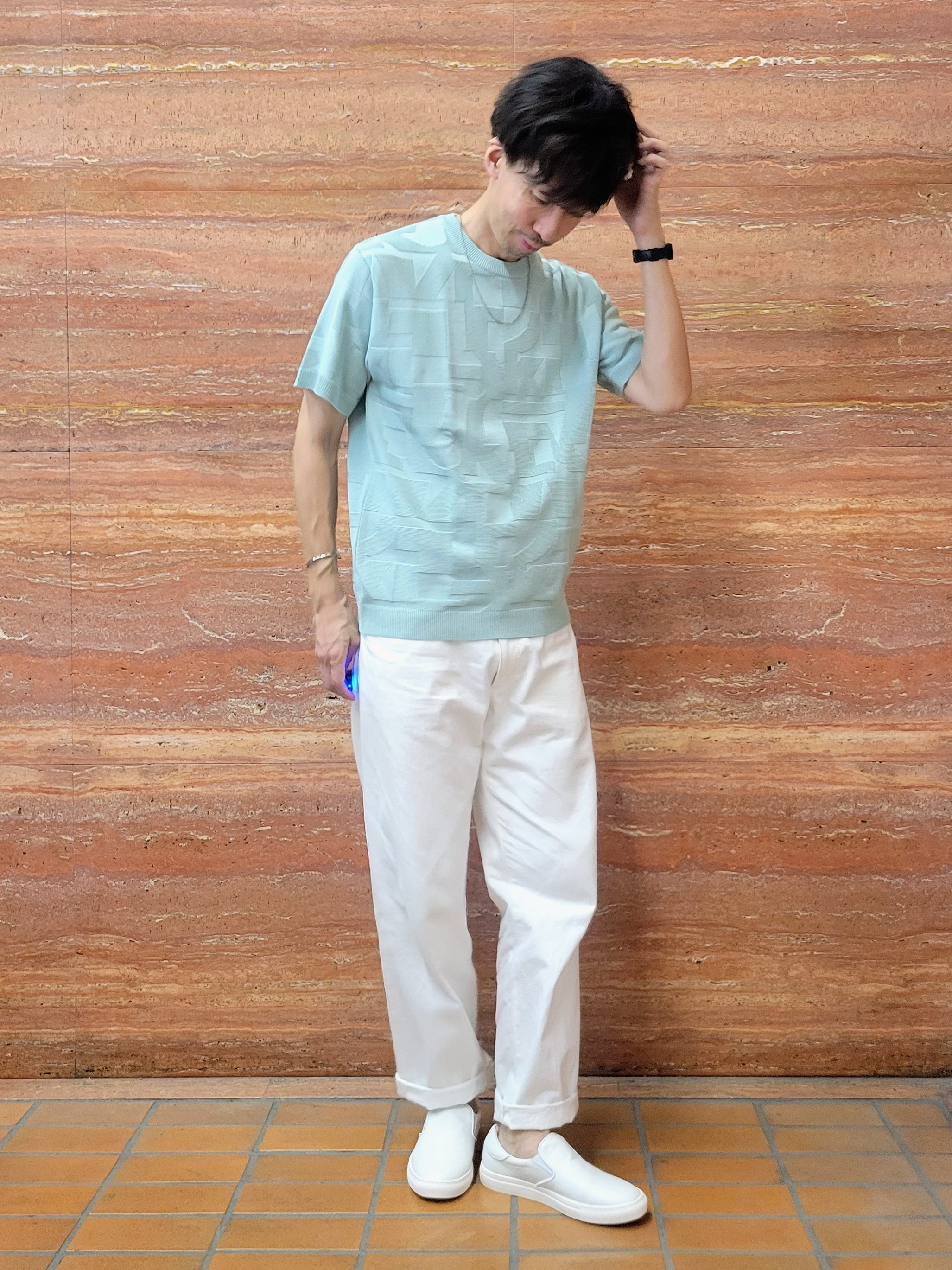 piroyaさんの「TAKEO KIKUCHI｜【徳島ニット】ニットＴシャツ」を使ったコーディネート