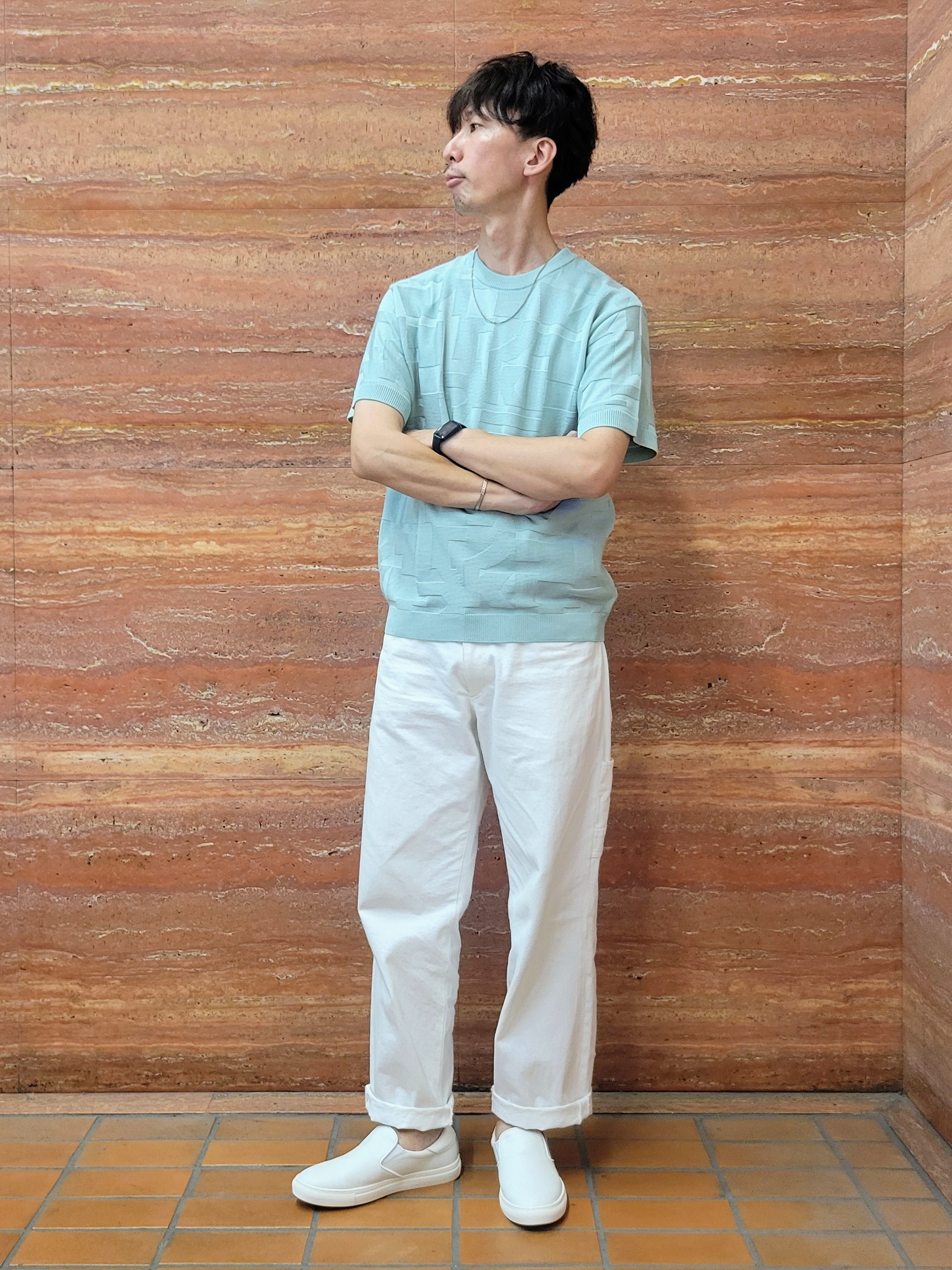 piroyaさんの「TAKEO KIKUCHI｜【徳島ニット】ニットＴシャツ」を使ったコーディネート