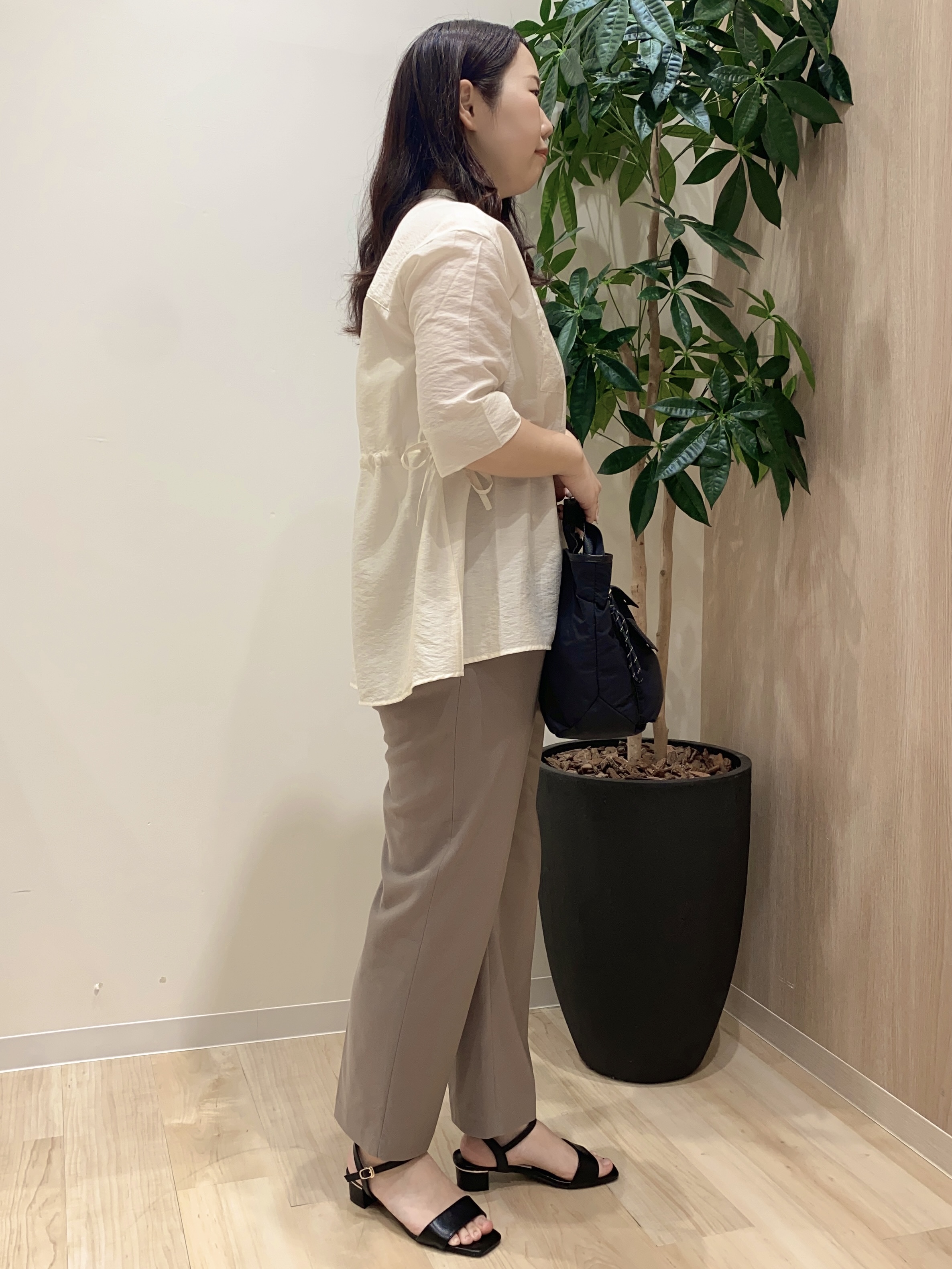 HANAさんの「grove｜5分袖ver登場！【体型カバー・洗える】シアーサファリシャツジャケット」を使ったコーディネート