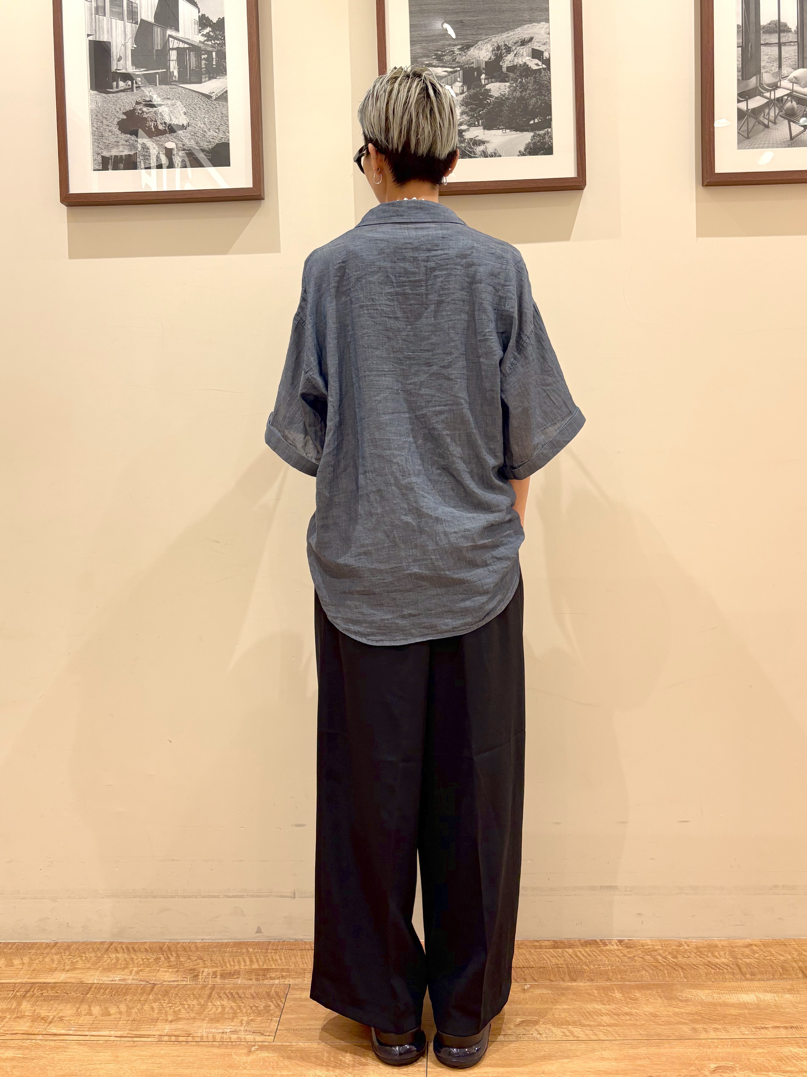 Ayumiさんの「SHOO･LA･RUE｜【UVカット/接触冷感】とろみタックノースリーブトップス」を使ったコーディネート