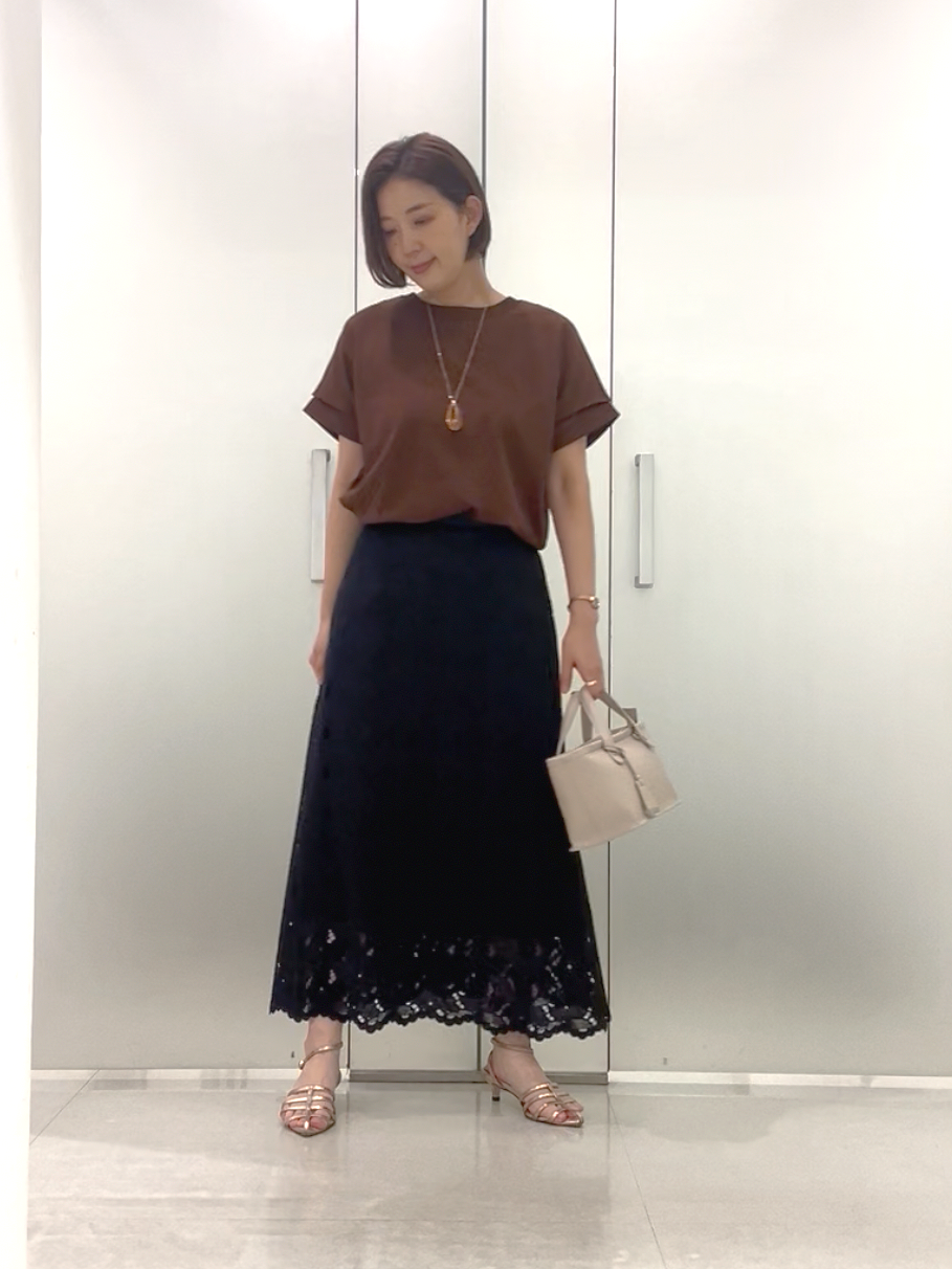 まどかさんの「UNTITLED｜【前後2WAY】ドライタッチコットンプルオーバー」を使ったコーディネート