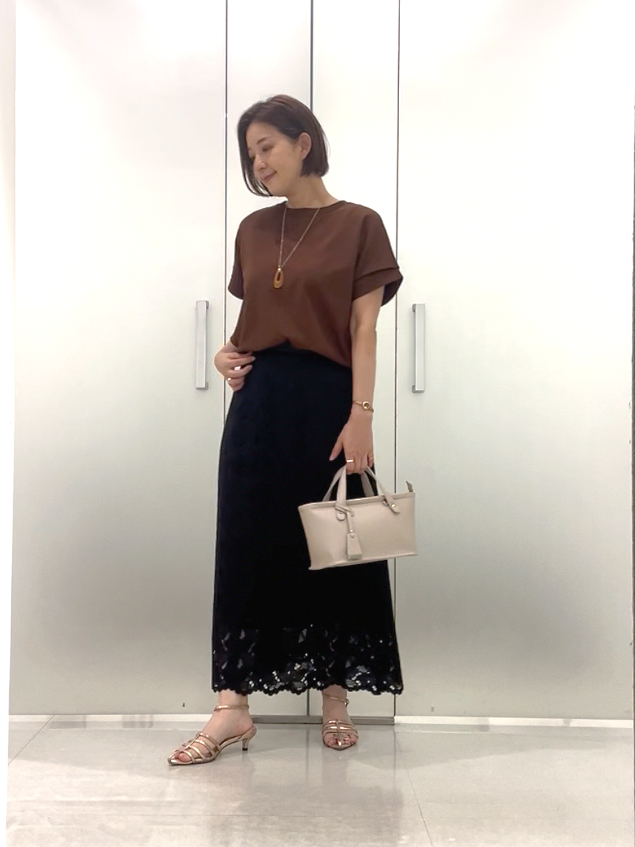 まどかさんの「UNTITLED｜【前後2WAY】ドライタッチコットンプルオーバー」を使ったコーディネート