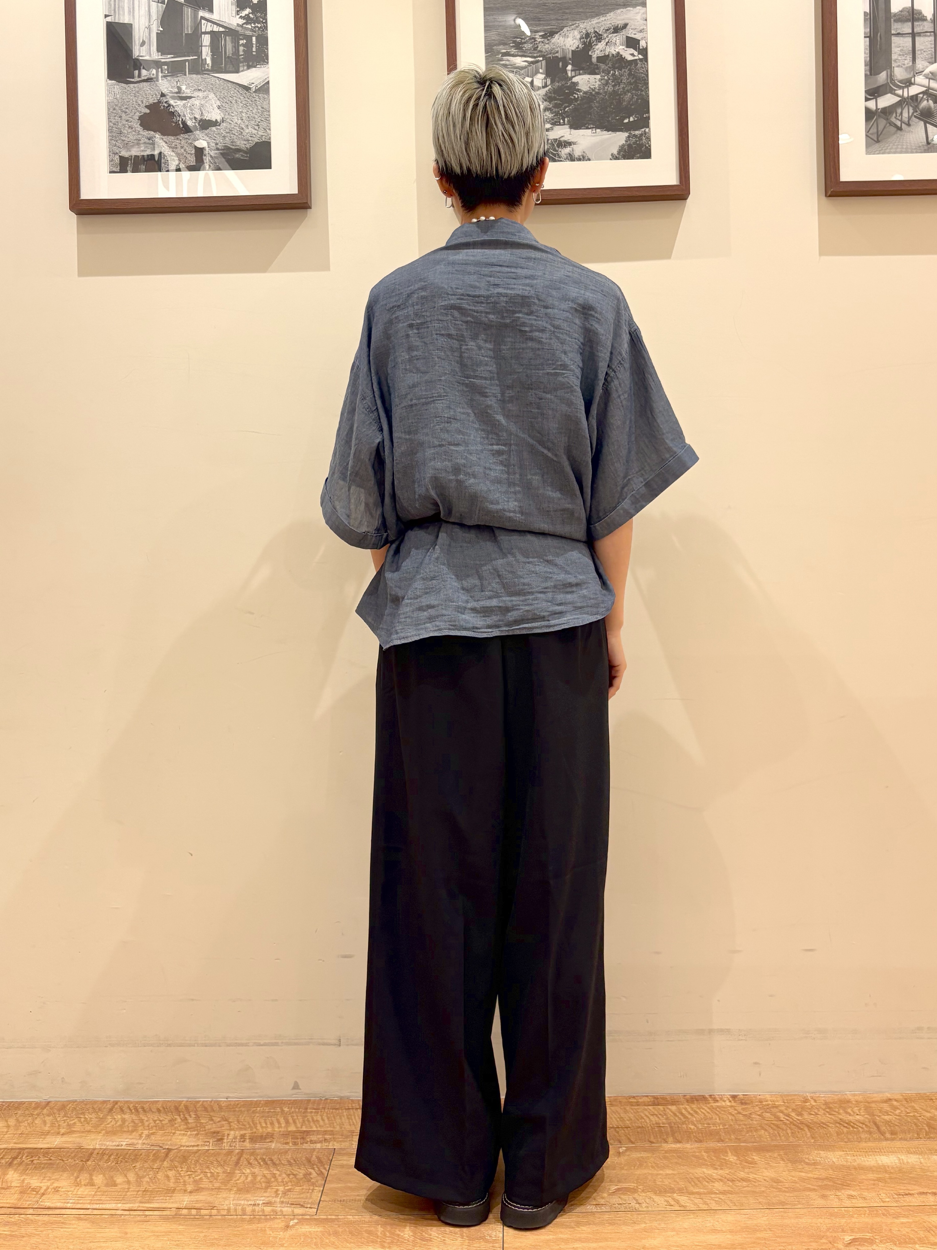 Ayumiさんの「SHOO･LA･RUE｜【S-LL/洗濯機可/綿100%】やわらかシアーデニム 5分袖ポケットシャツ」を使ったコーディネート