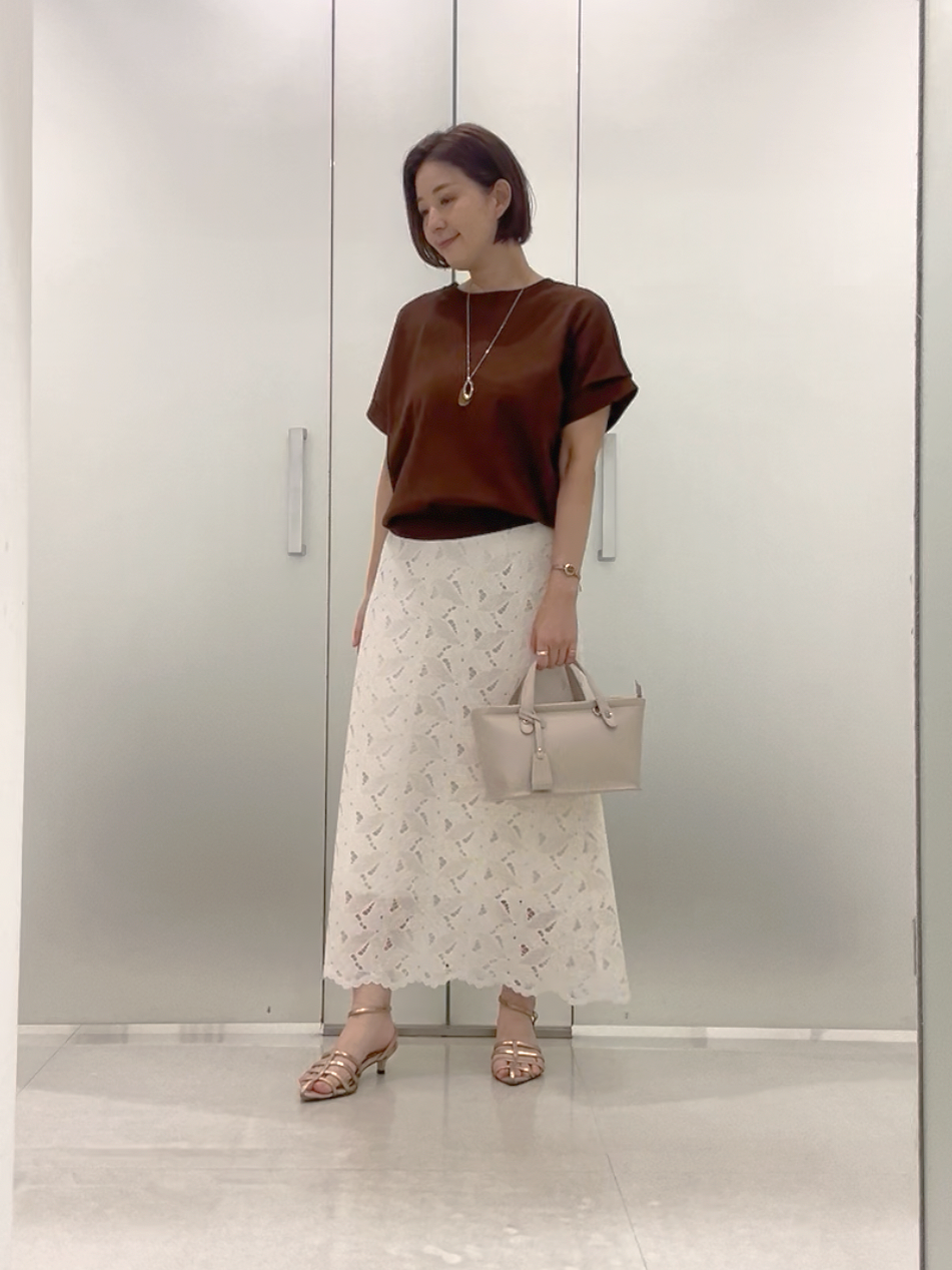 まどかさんの「UNTITLED｜【セットアップ可】リーフレースロングスカート」を使ったコーディネート