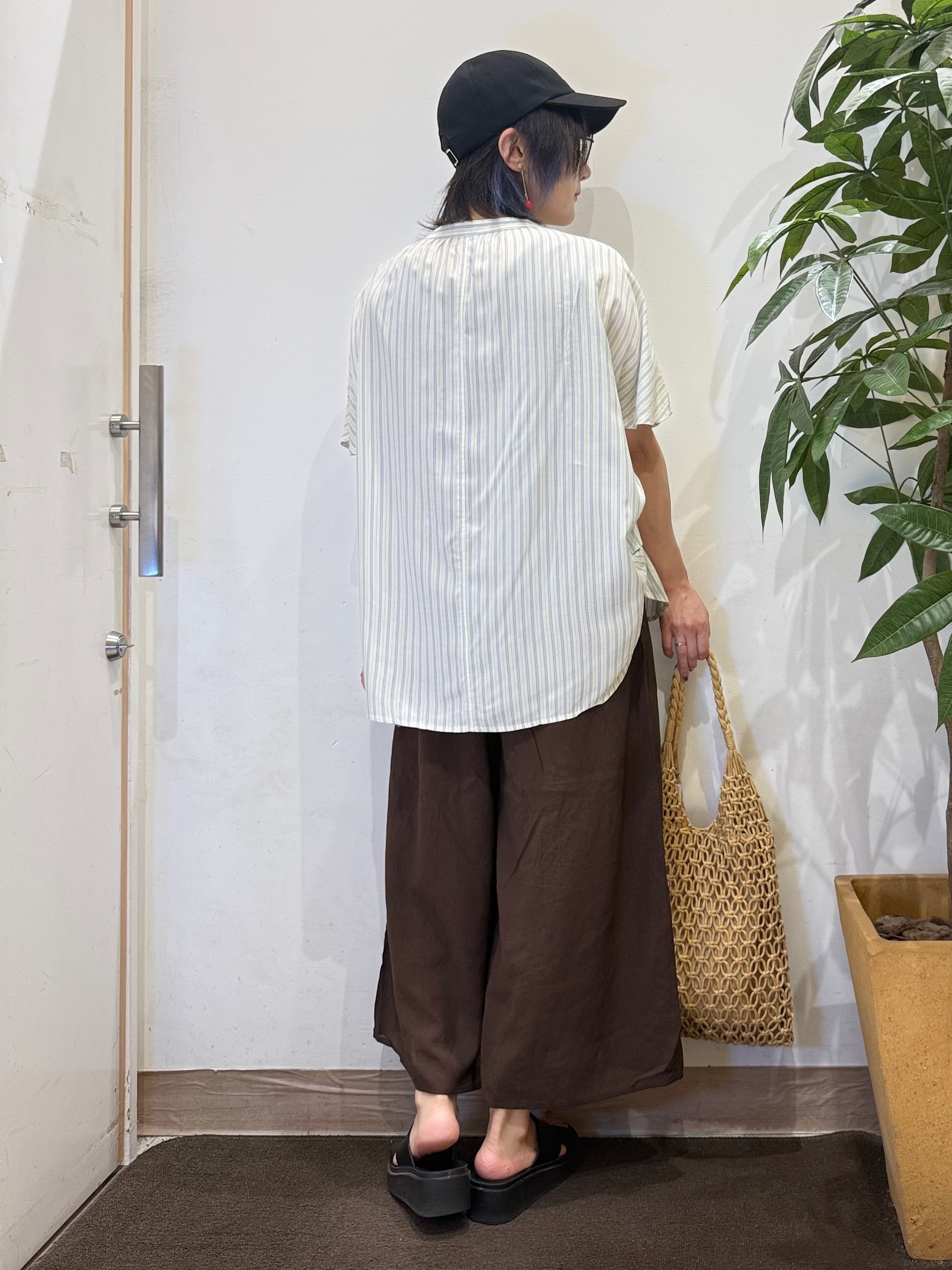 misakiさんの「SHOO･LA･RUE｜【洗濯機可/体型カバー】とろみタックスキッパーブラウス」を使ったコーディネート