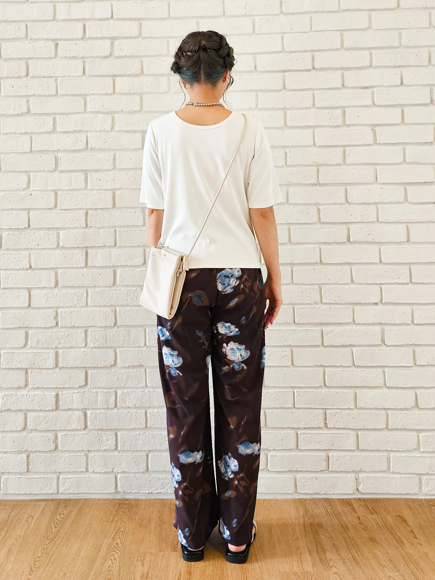 ゆゆさんの「SHOO･LA･RUE｜【体型カバー】ふんわり質感 やわらかこなれシアーシャツ」を使ったコーディネート