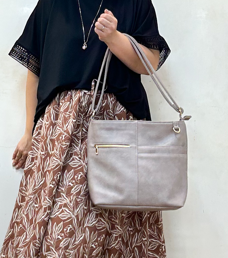 haruさんの「SHOO･LA･RUE｜【ひんやり/UV】お袖レースが上品 ゆったりとろみトップス」を使ったコーディネート