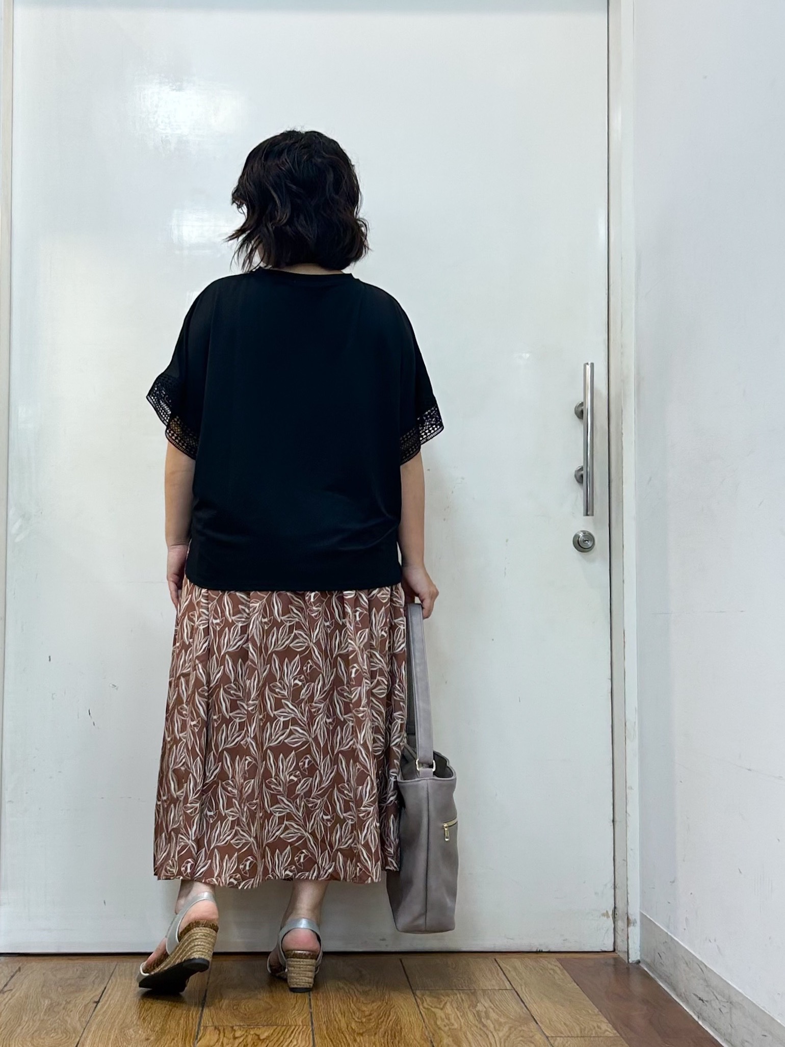 haruさんの「SHOO･LA･RUE｜【ひんやり/UV】お袖レースが上品 ゆったりとろみトップス」を使ったコーディネート