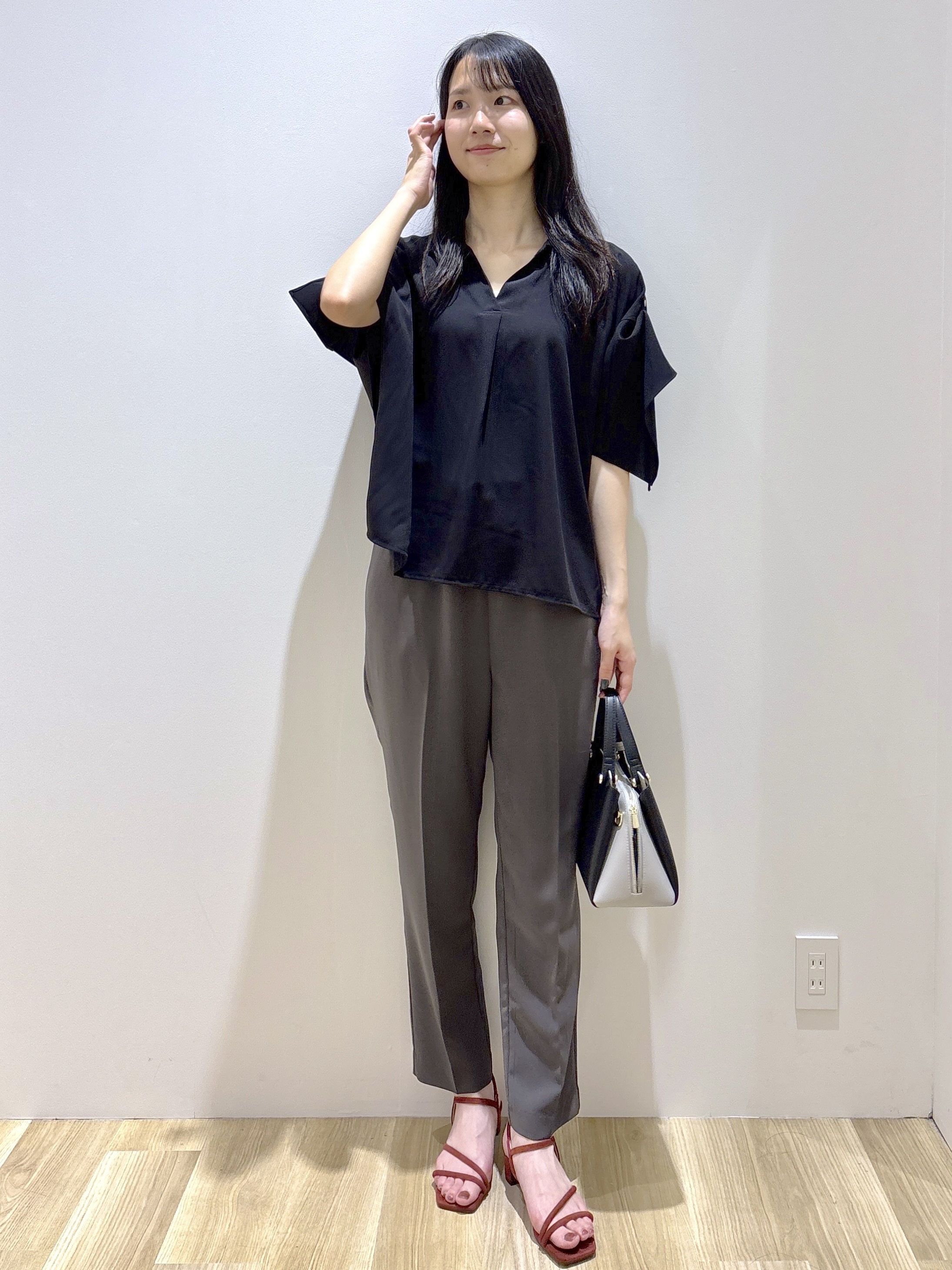 sachikoさんの「OPAQUE.CLIP｜【UV／接触冷感／吸水速乾／】タックスリーブスキッパーブラウス《洗濯機OK》」を使ったコーディネート