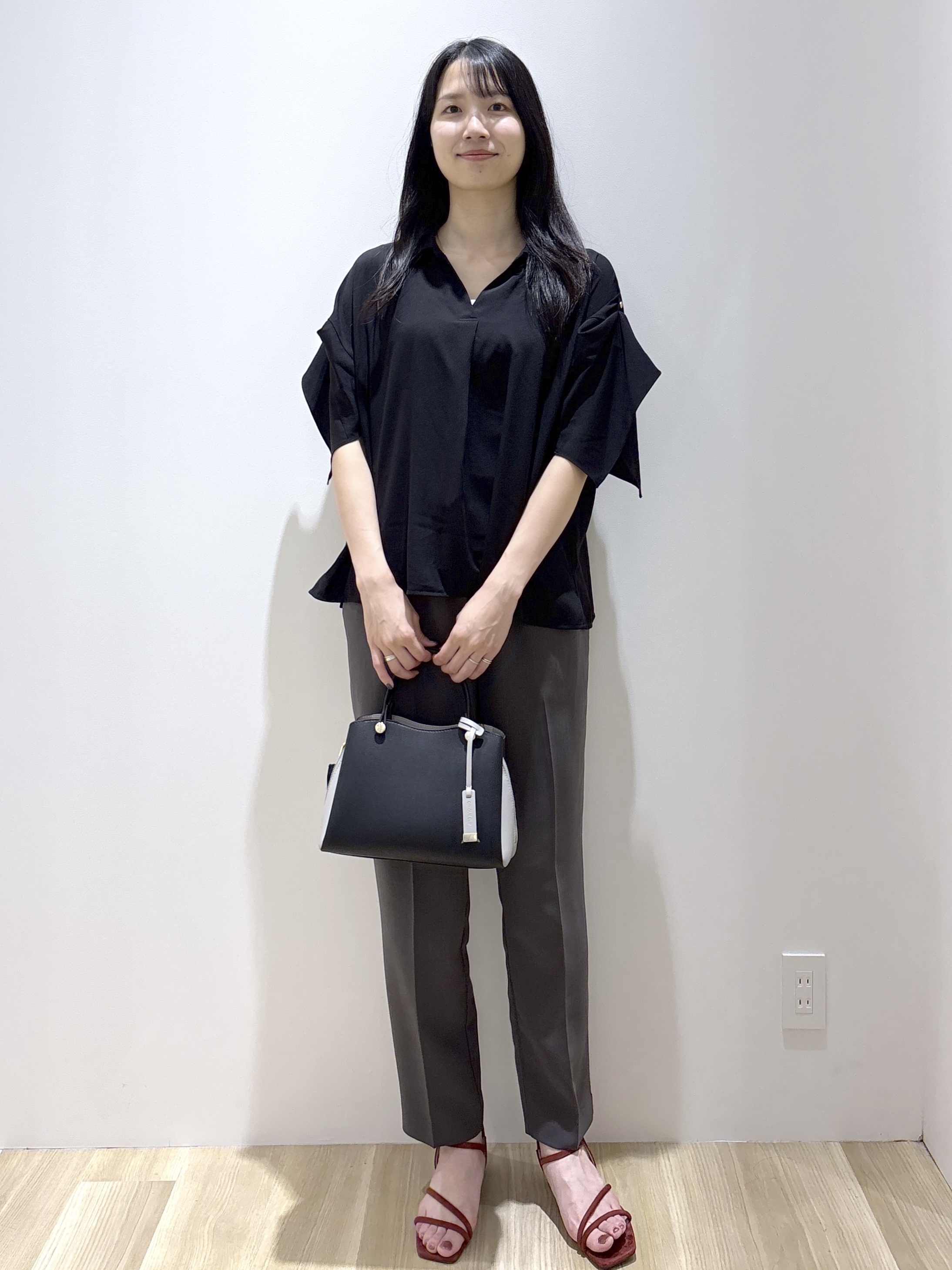 sachikoさんの「OPAQUE.CLIP｜【UV／接触冷感／吸水速乾／】タックスリーブスキッパーブラウス《洗濯機OK》」を使ったコーディネート