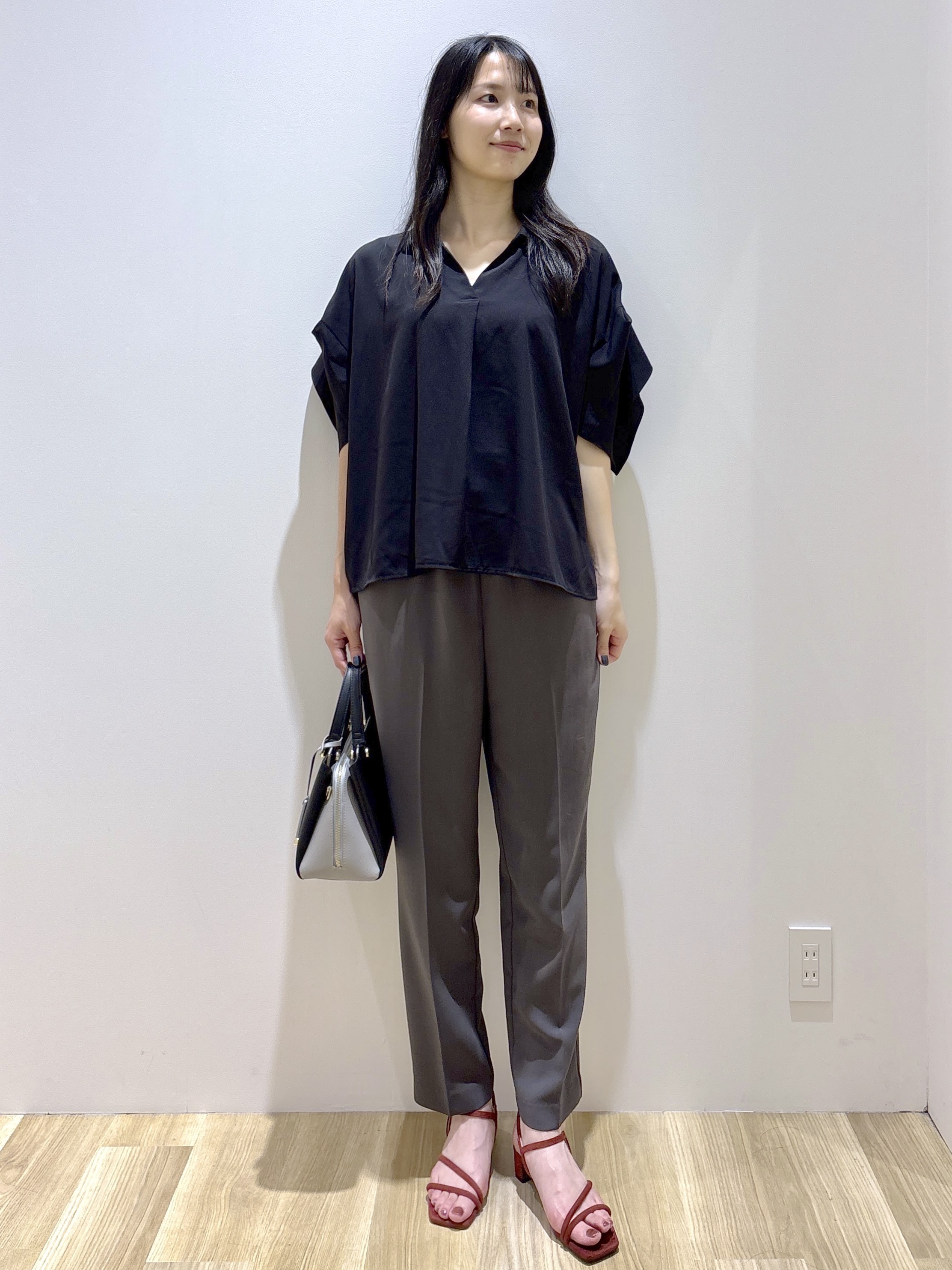sachikoさんの「OPAQUE.CLIP｜【UV／接触冷感／吸水速乾／】タックスリーブスキッパーブラウス《洗濯機OK》」を使ったコーディネート