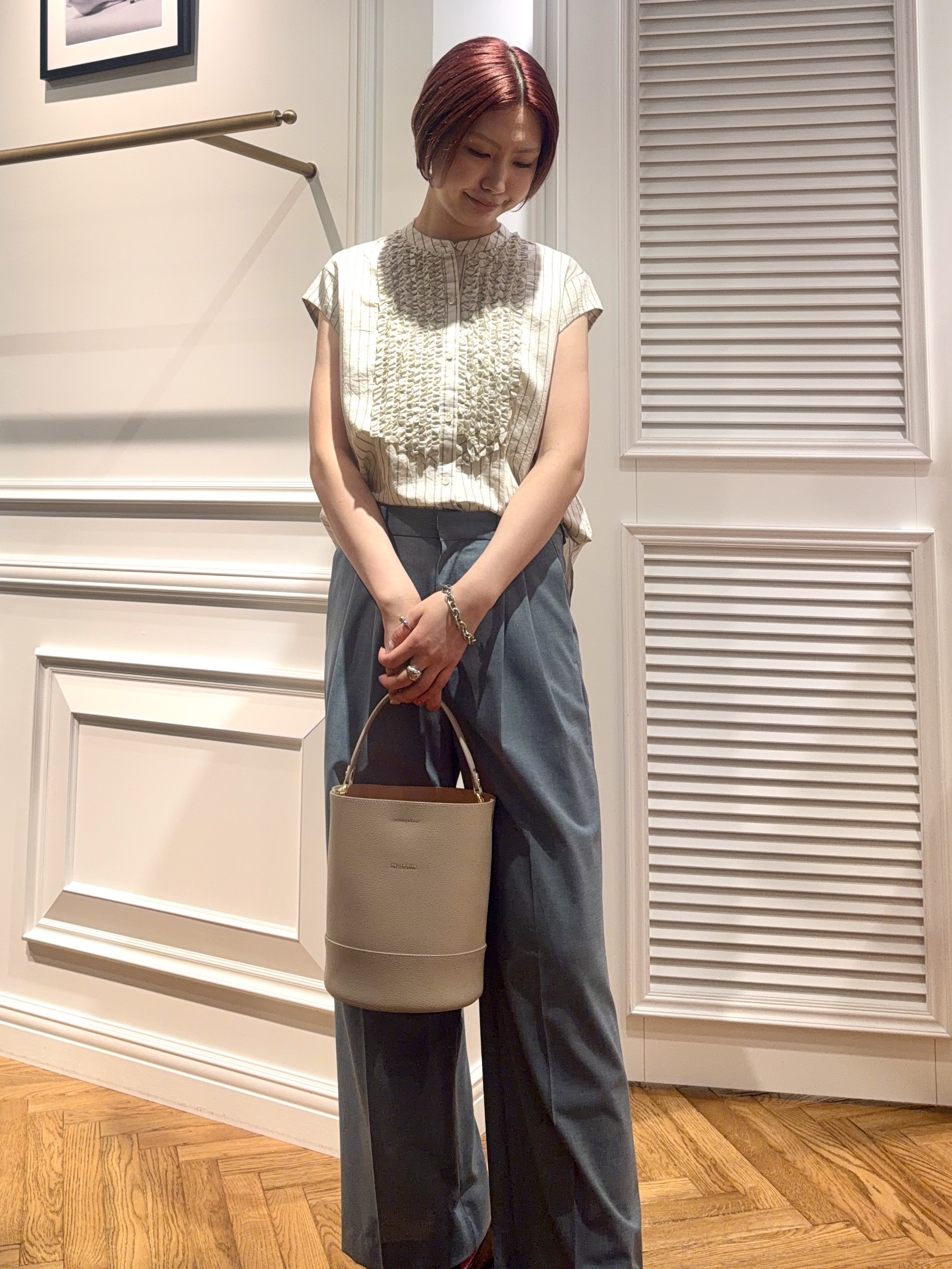 renaさんの「DRESSTERIOR｜ストライプフレンチスリーブフリルブラウス」を使ったコーディネート