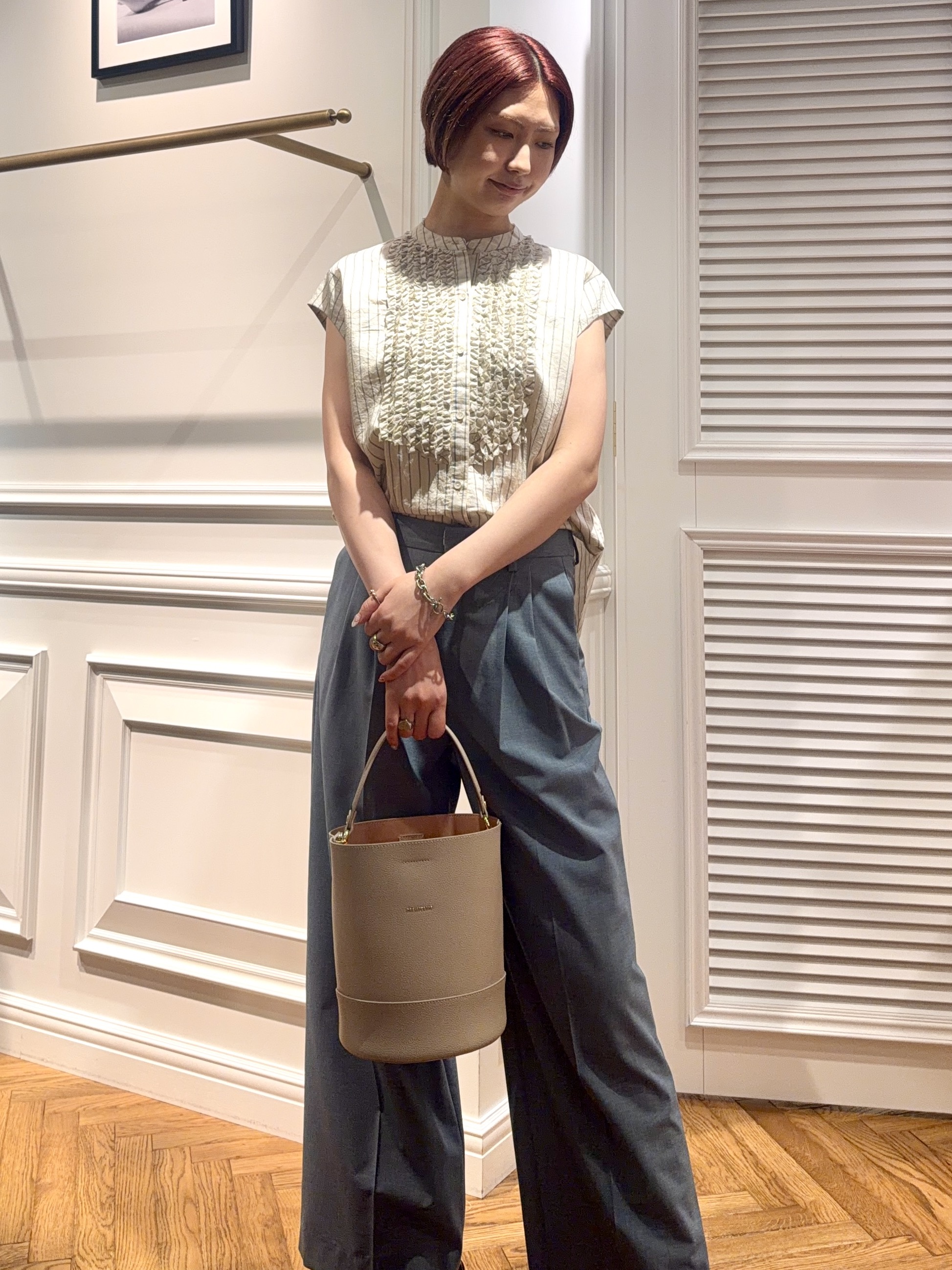 renaさんの「DRESSTERIOR｜ストライプフレンチスリーブフリルブラウス」を使ったコーディネート