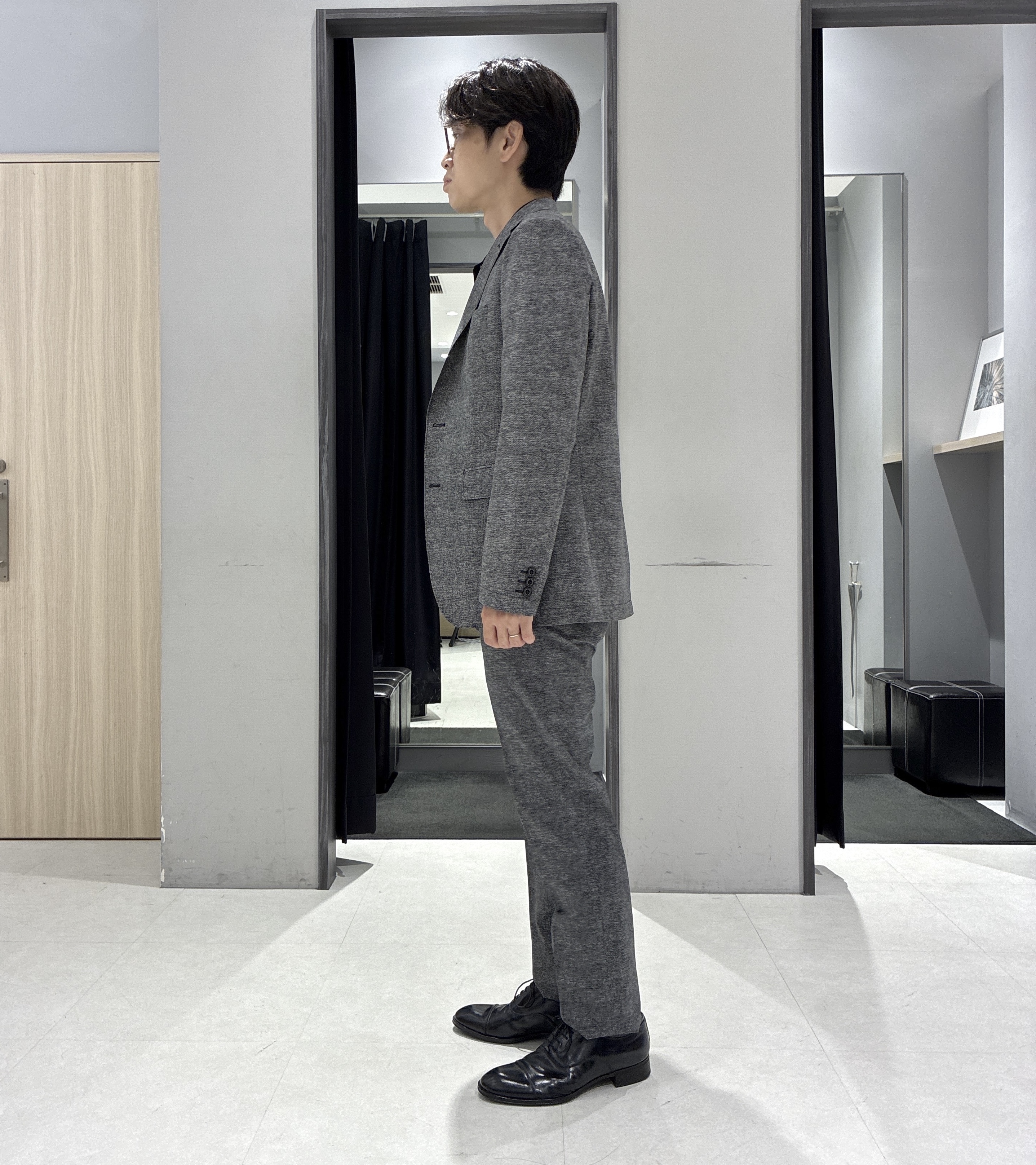 わいずみさんの「TAKEO KIKUCHI｜【抗菌防臭】COOL DOTS（R）ドビープリント ジャケット」を使ったコーディネート