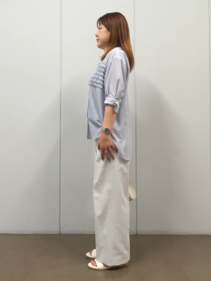 SaKiさんの「UNTITLED｜【接触冷感/通気性/洗える】フロントフリルブラウス」を使ったコーディネート
