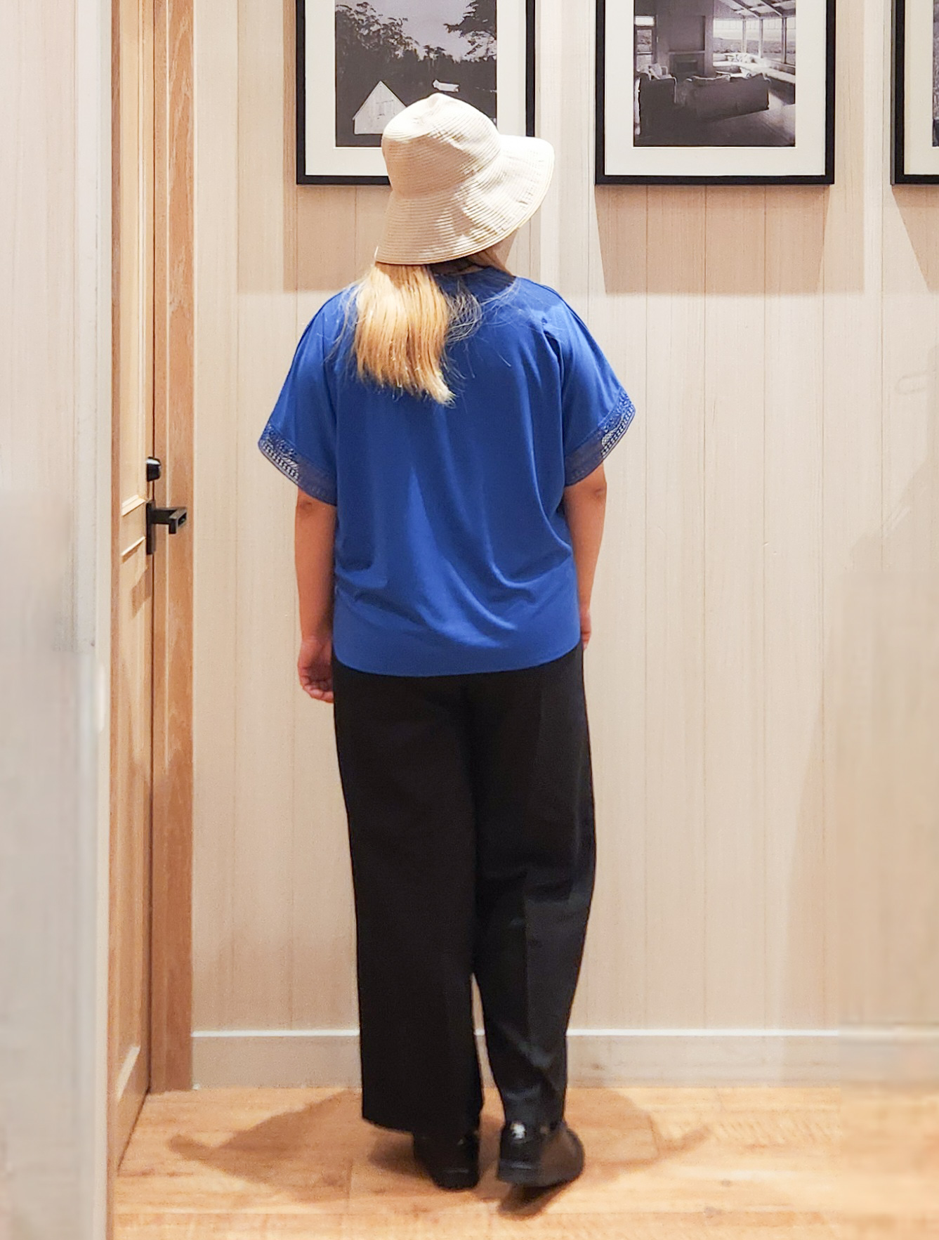 れーやんさんの「SHOO･LA･RUE｜【ひんやり/UV】お袖レースが上品 ゆったりとろみトップス」を使ったコーディネート