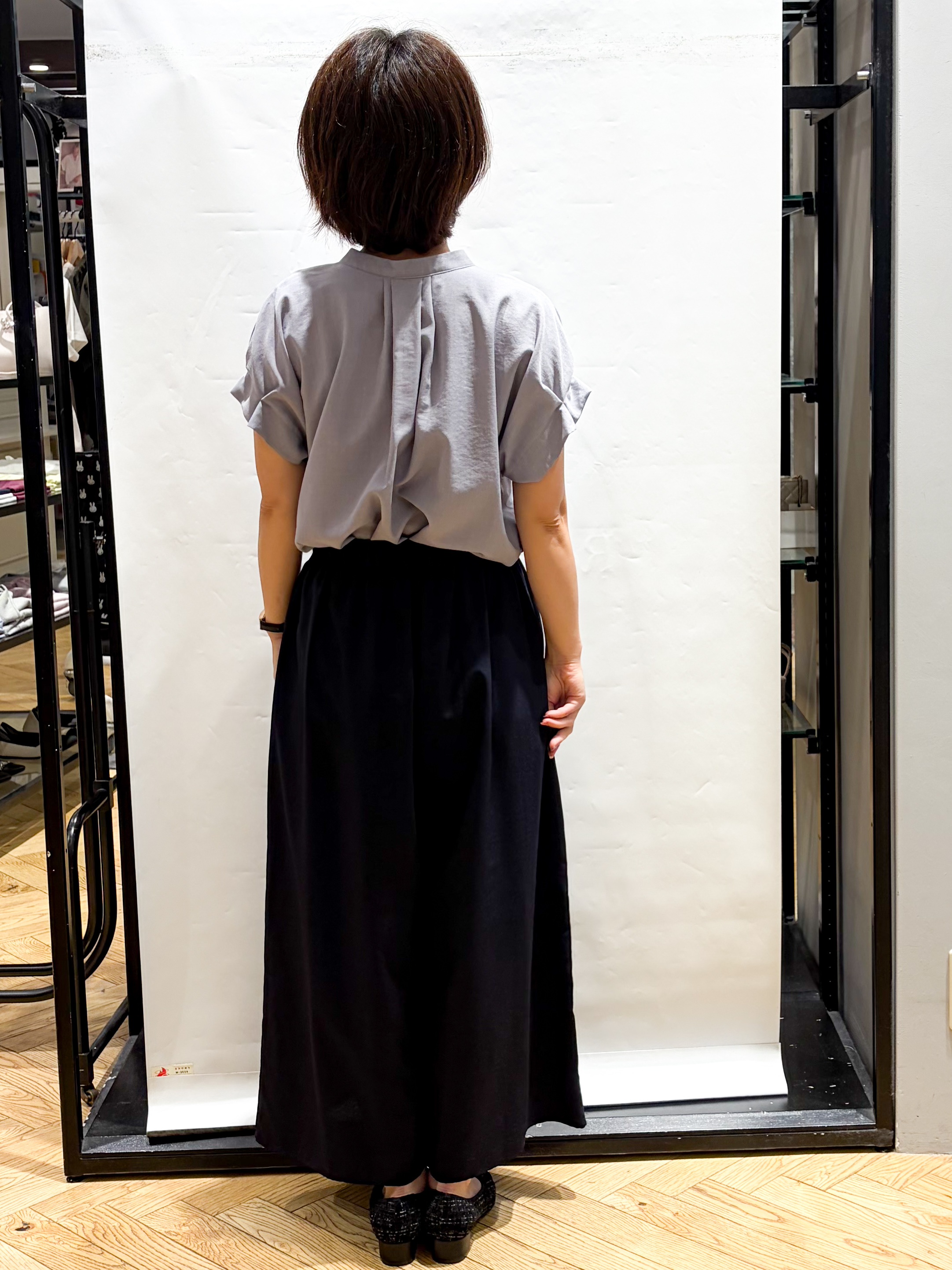 グッチさんの「index｜【接触冷感／吸水速乾】タックスキッパーブラウス《防シワ／イージーアイロン／洗濯機OK／9col》」を使ったコーディネート