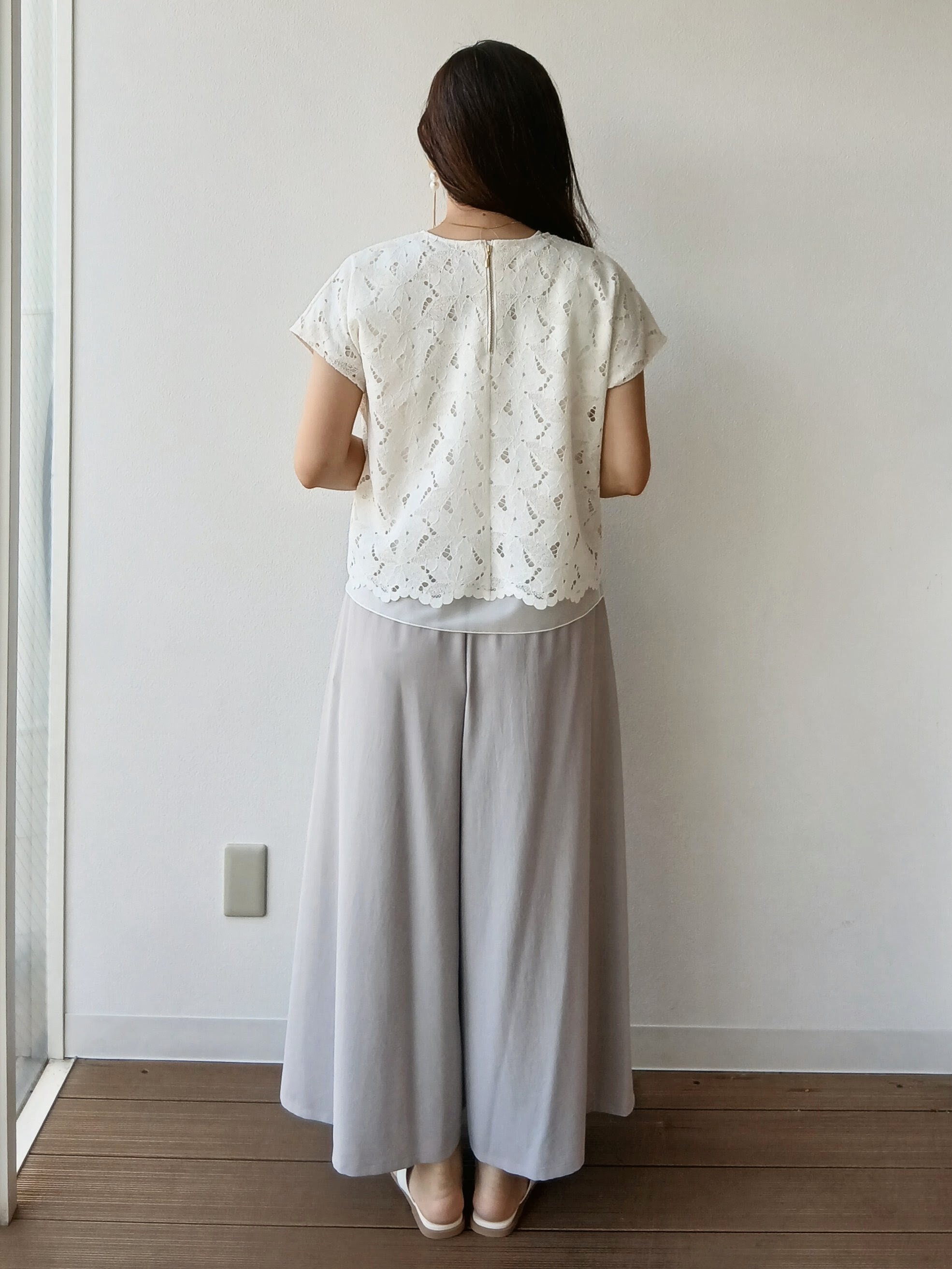 なみきさんの「UNTITLED｜【セットアップ可能】リーフレースブラウス」を使ったコーディネート