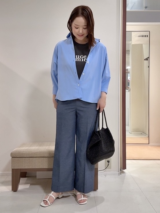YUIさんの「UNTITLED｜【接触冷感/吸水速乾/UVカット】ドルマンスリーブシャツ」を使ったコーディネート