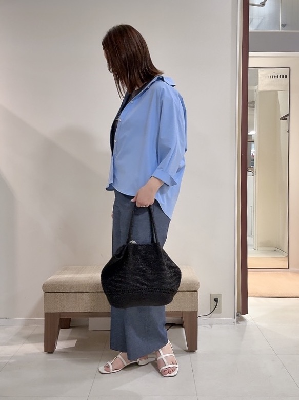 YUIさんの「UNTITLED｜【接触冷感/吸水速乾/UVカット】ドルマンスリーブシャツ」を使ったコーディネート