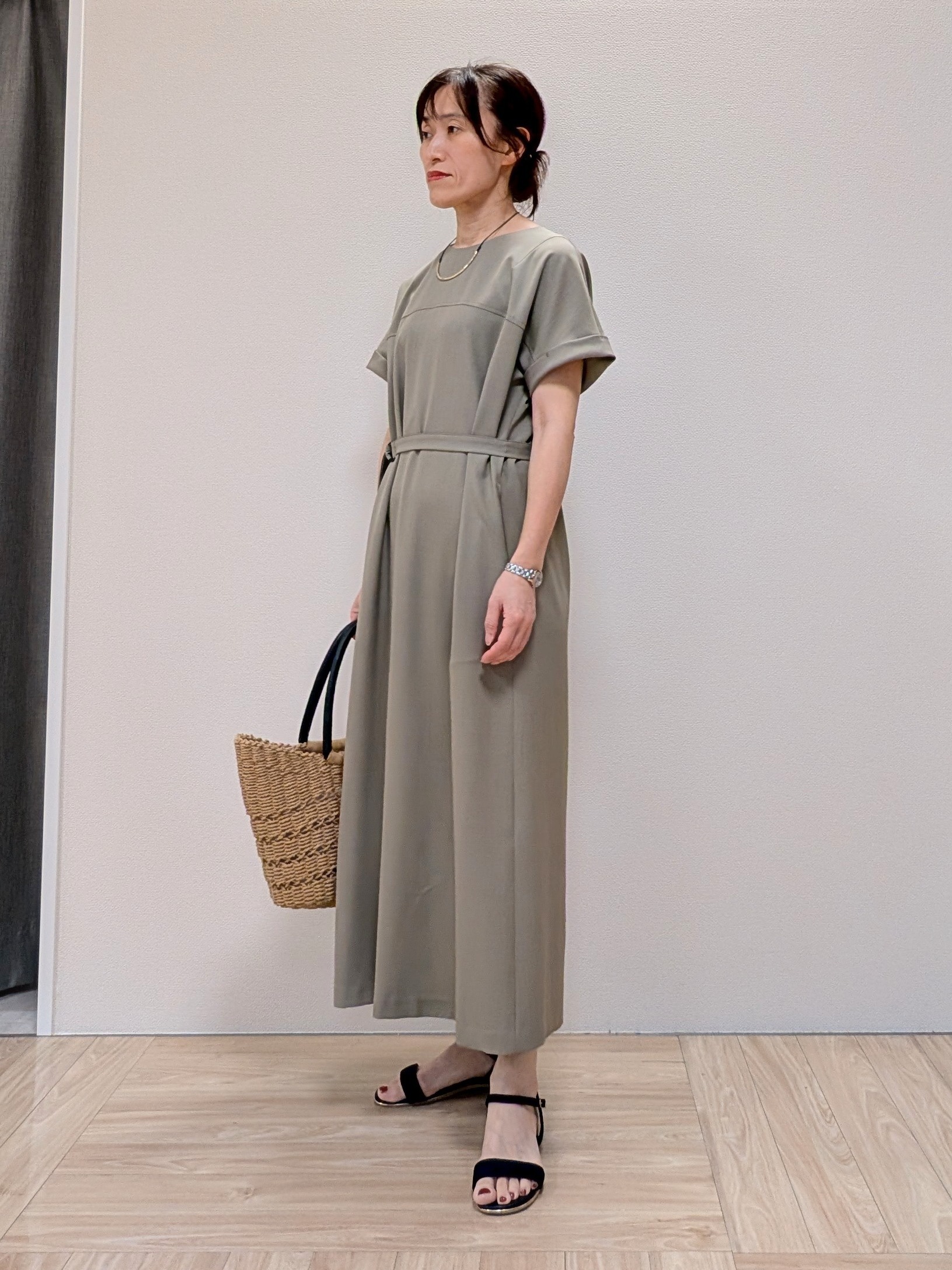 Rieさんの「UNTITLED｜【華奢見え】ベルト付きナローワンピース」を使ったコーディネート